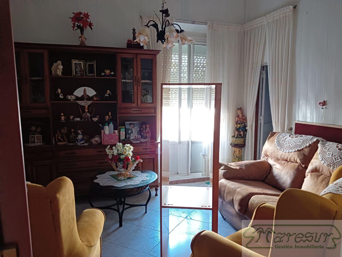 For sale of house in San Fernando
