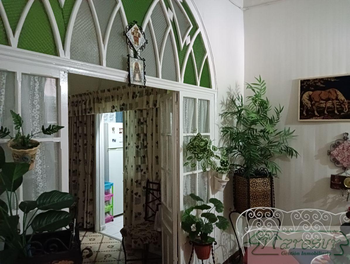 For sale of house in San Fernando