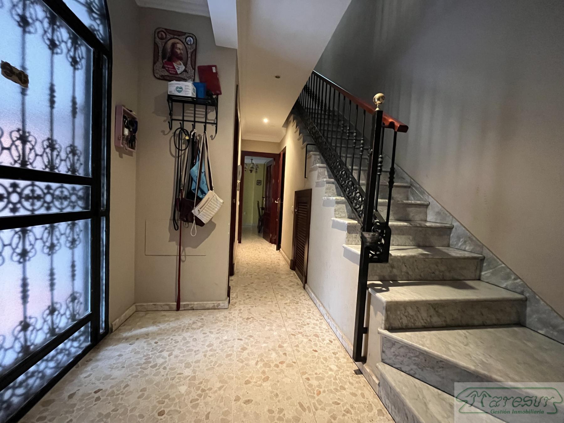 For sale of house in San Fernando