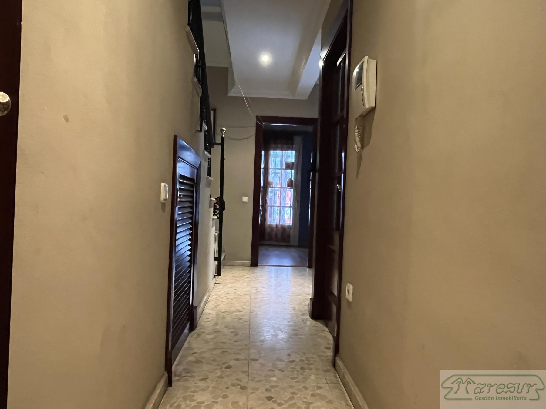 For sale of house in San Fernando