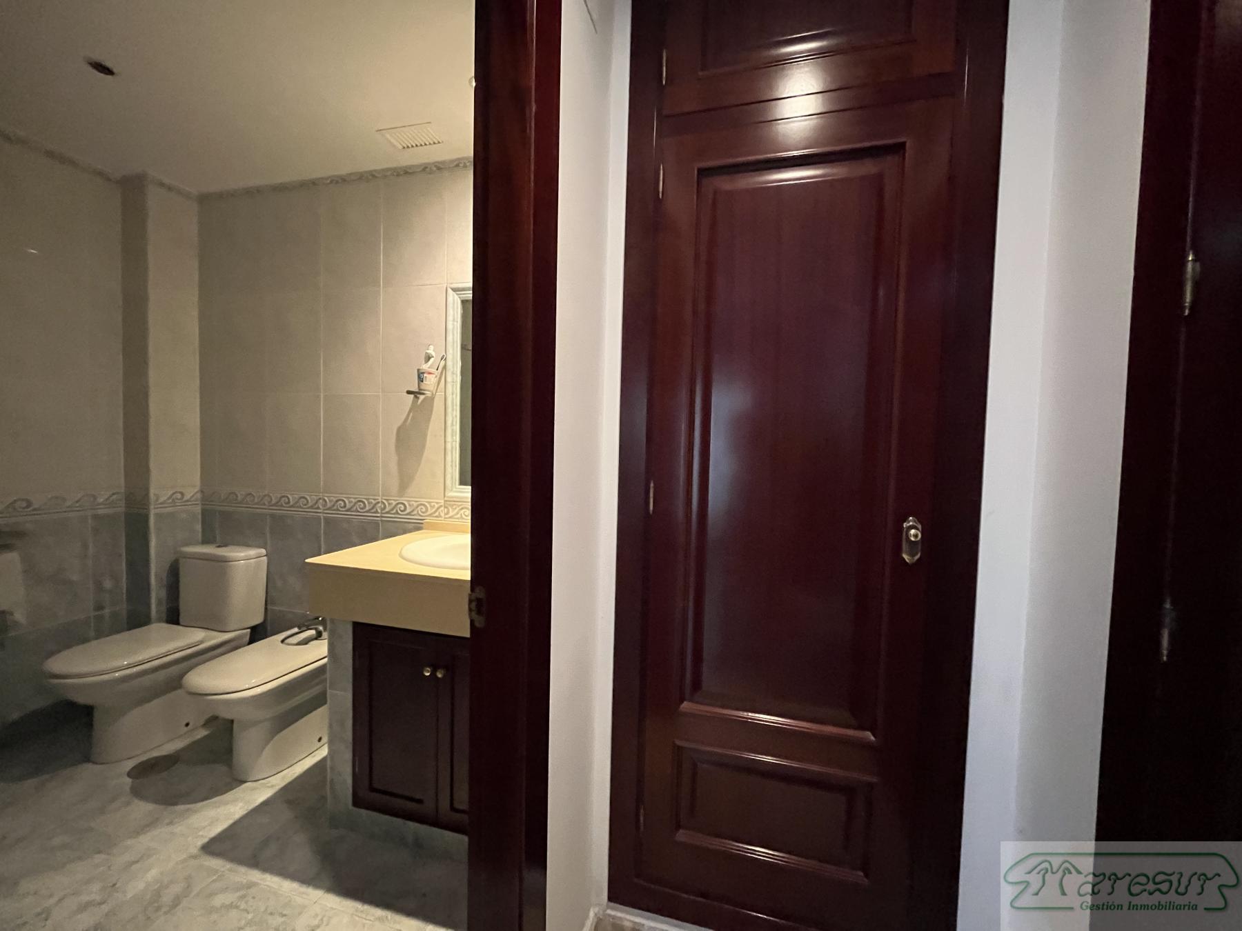 For sale of house in San Fernando
