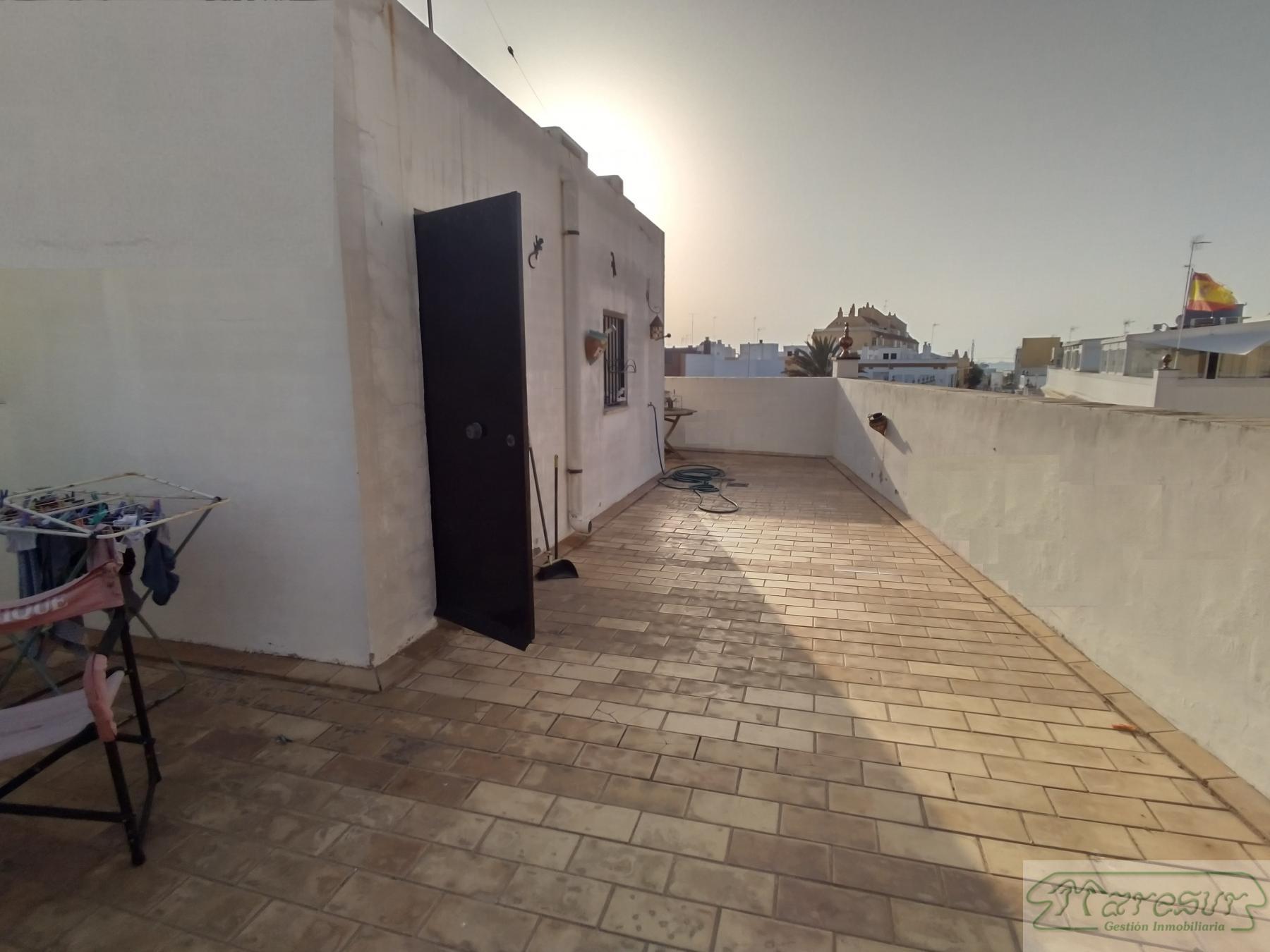 For sale of house in San Fernando