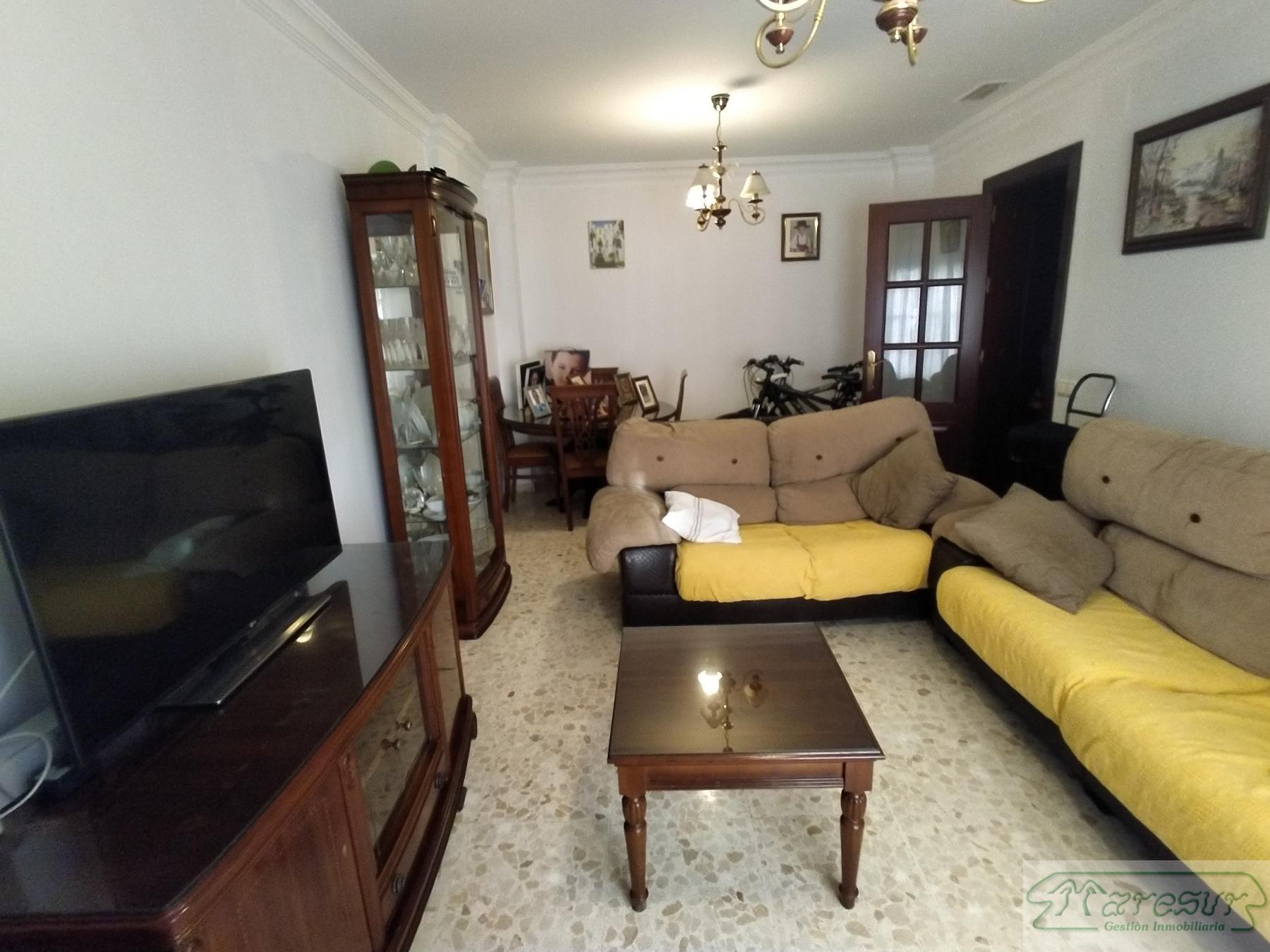 For sale of house in San Fernando