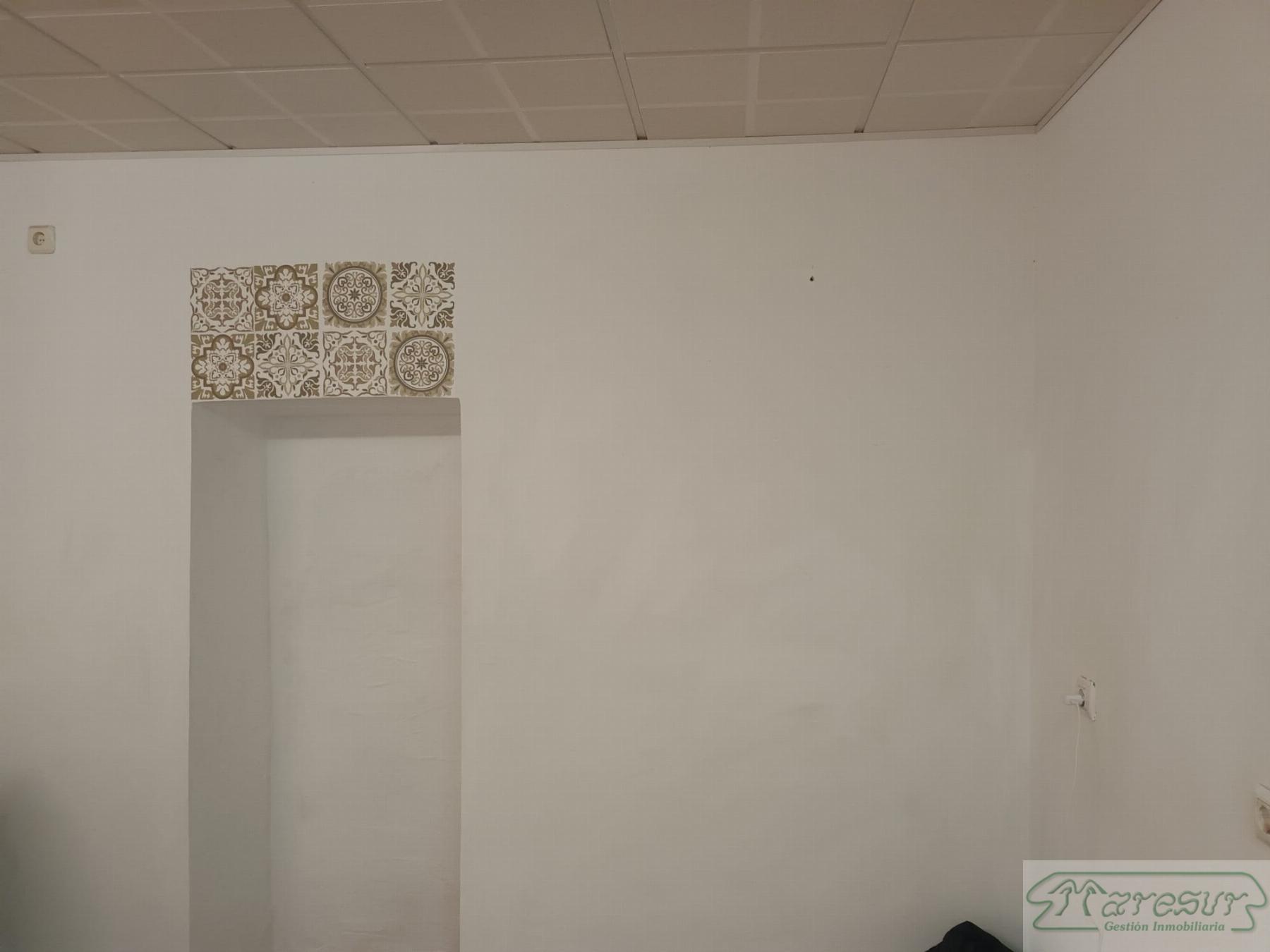 For rent of commercial in San Fernando
