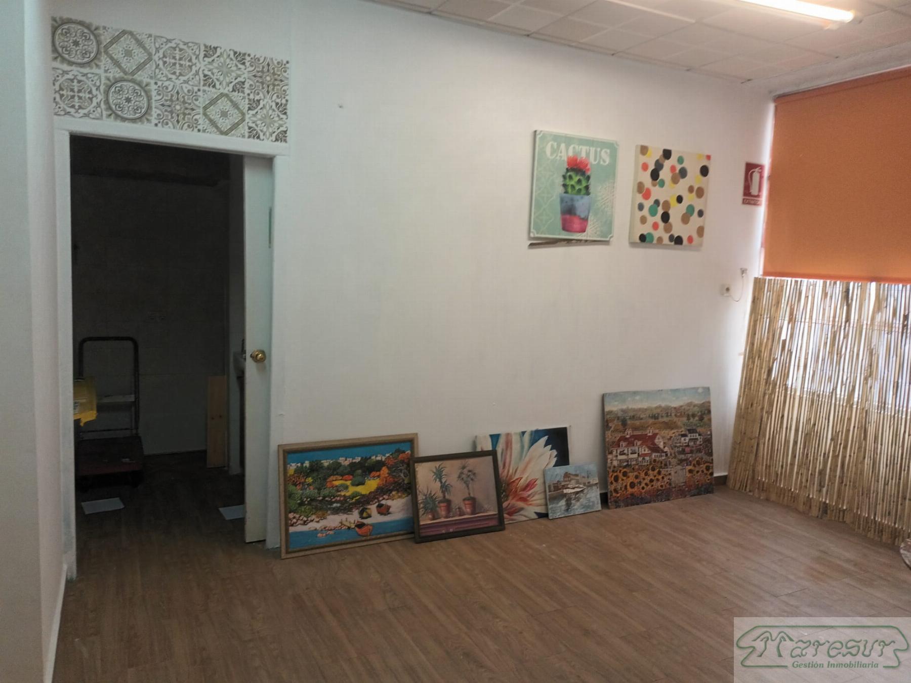 For rent of commercial in San Fernando