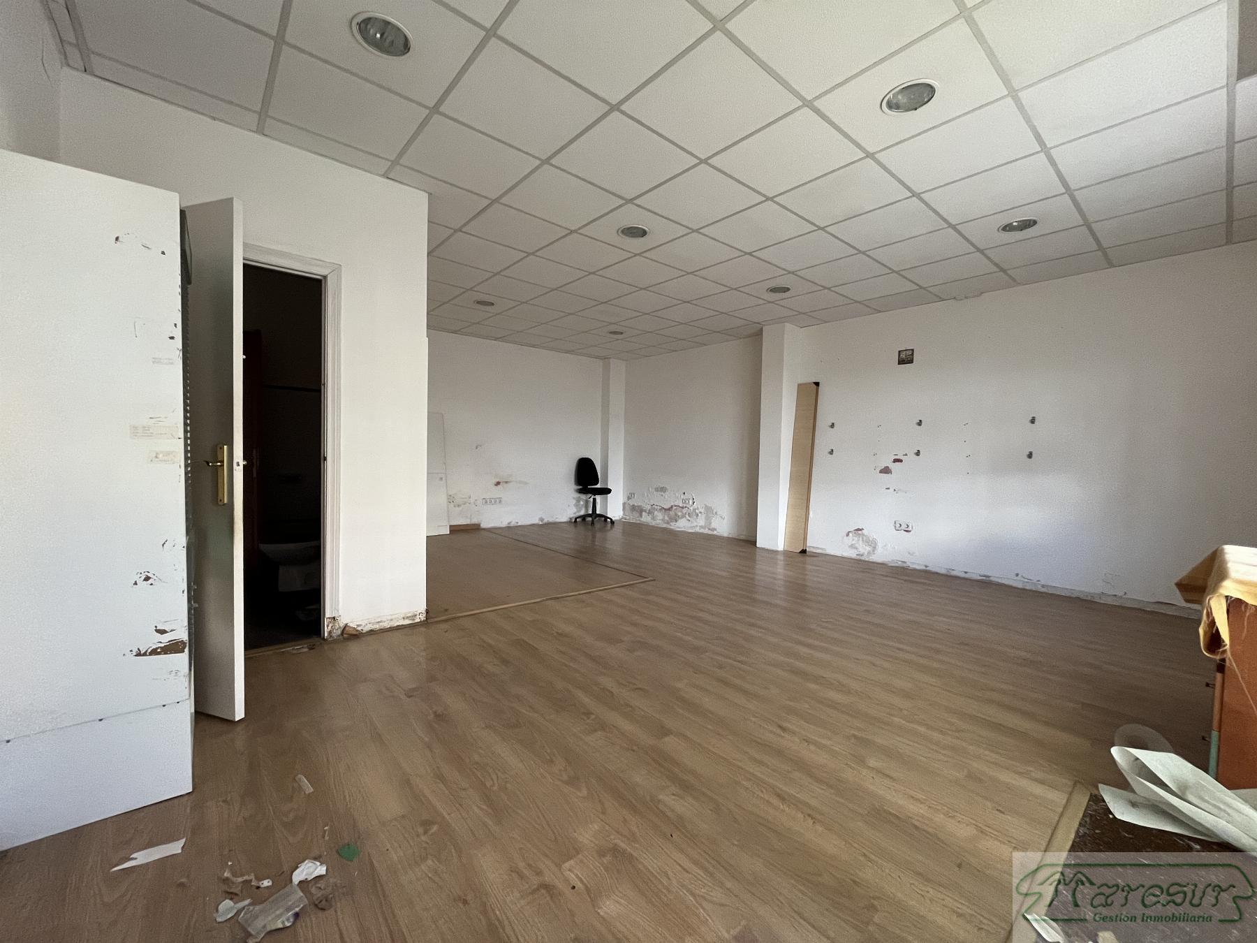 For rent of commercial in San Fernando