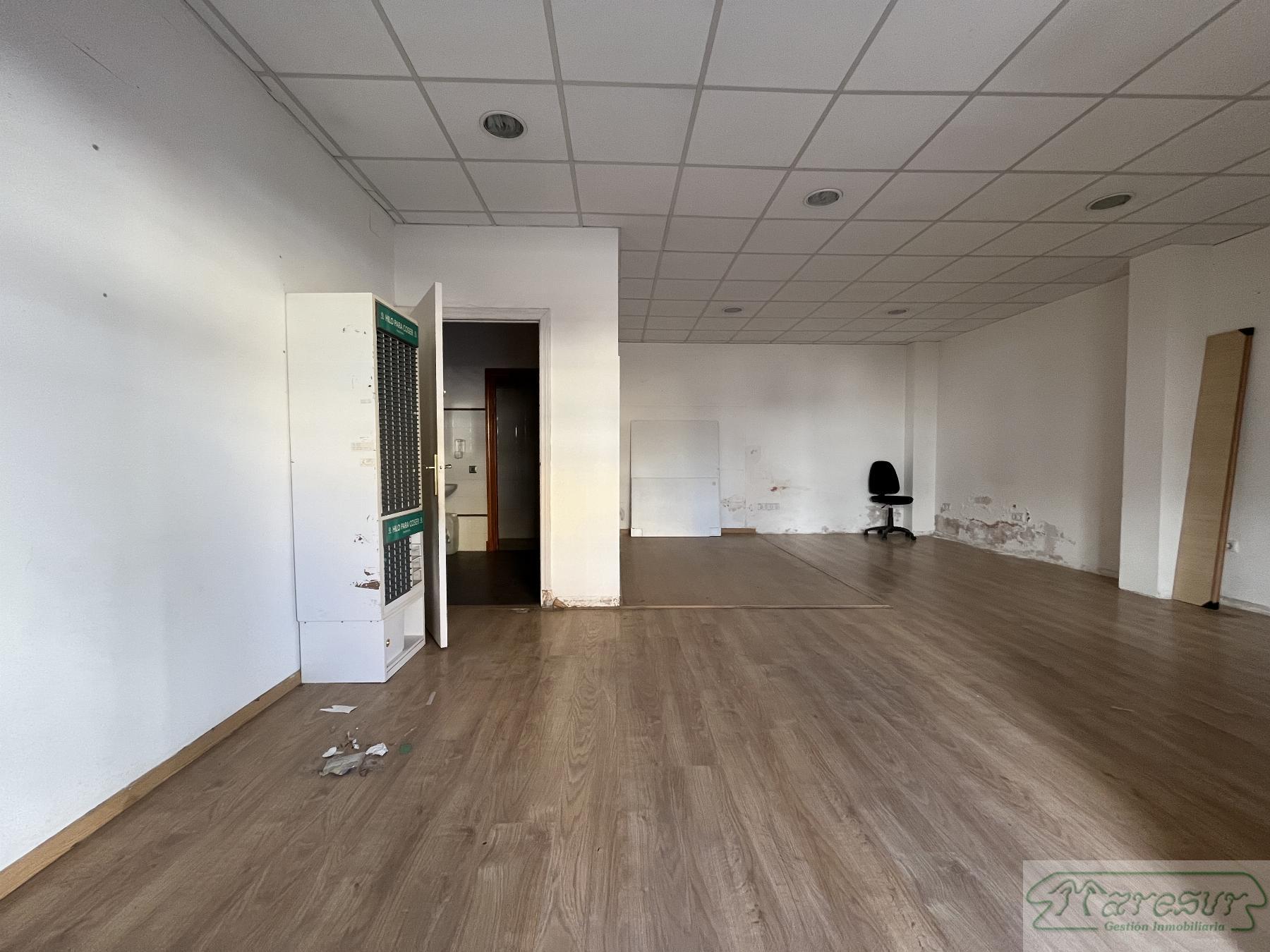 For rent of commercial in San Fernando