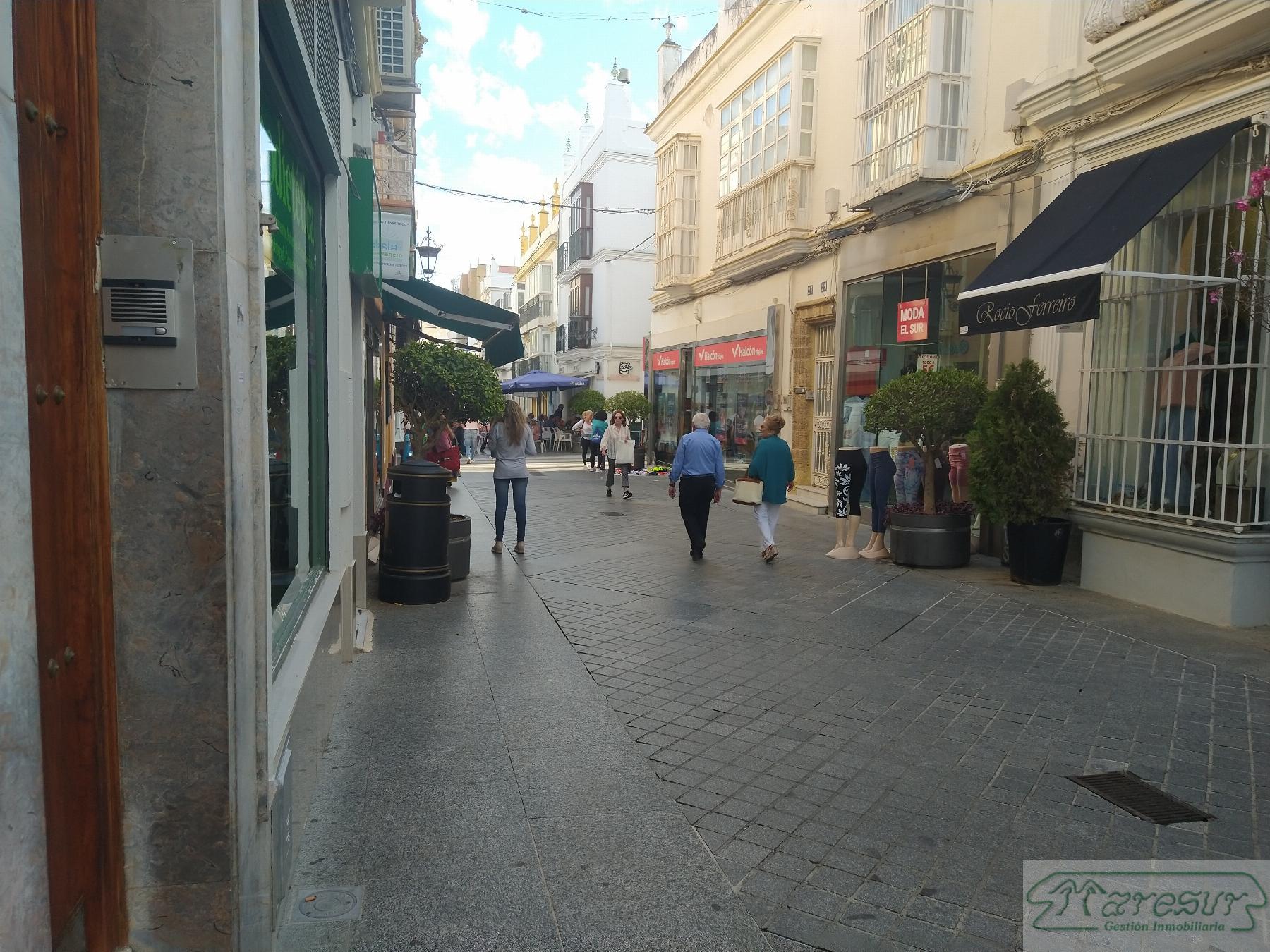 For rent of commercial in San Fernando