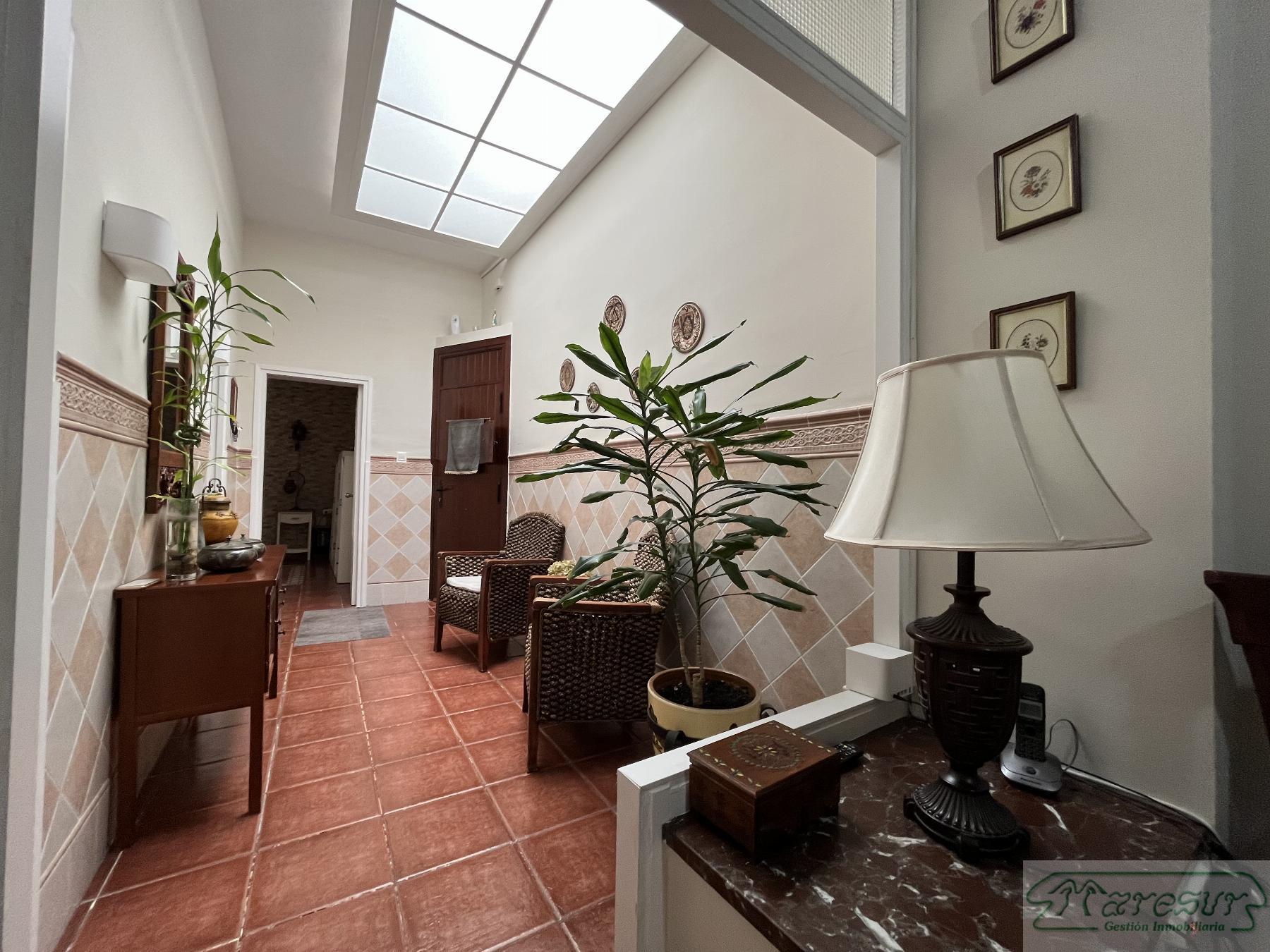 For sale of house in San Fernando