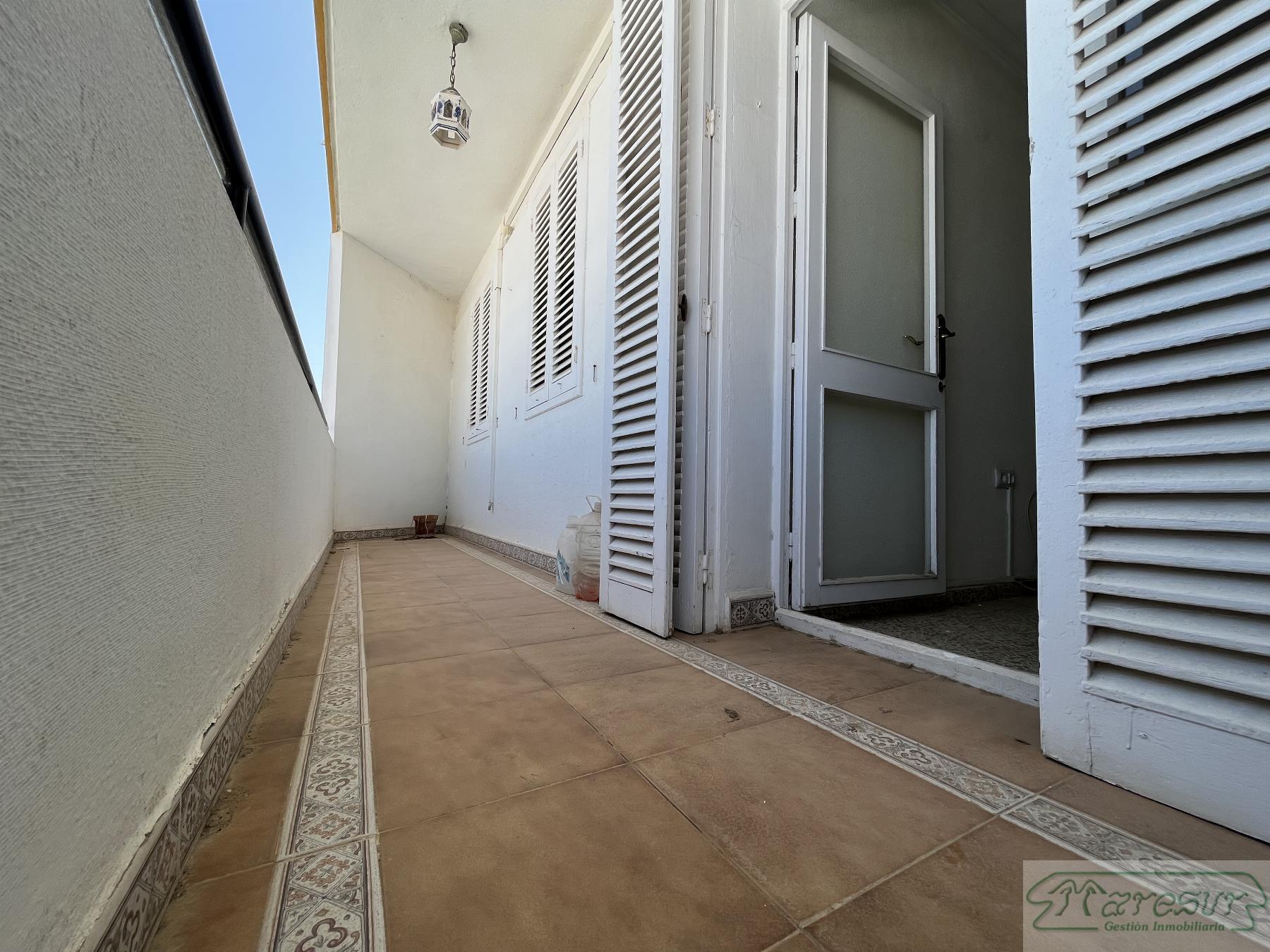 For sale of flat in San Fernando