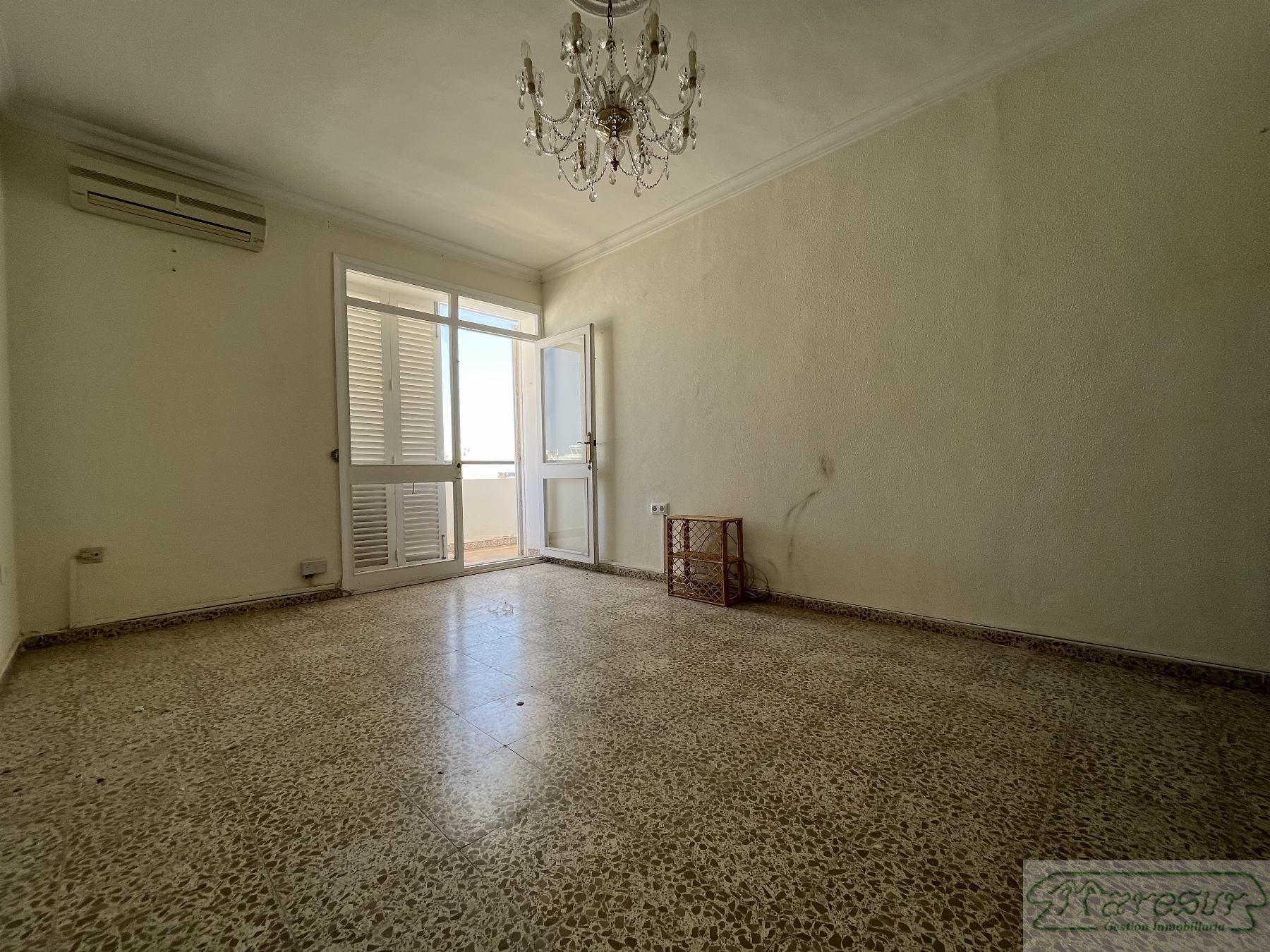For sale of flat in San Fernando