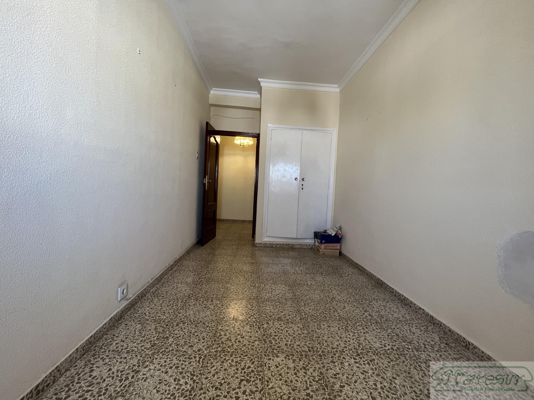 For sale of flat in San Fernando
