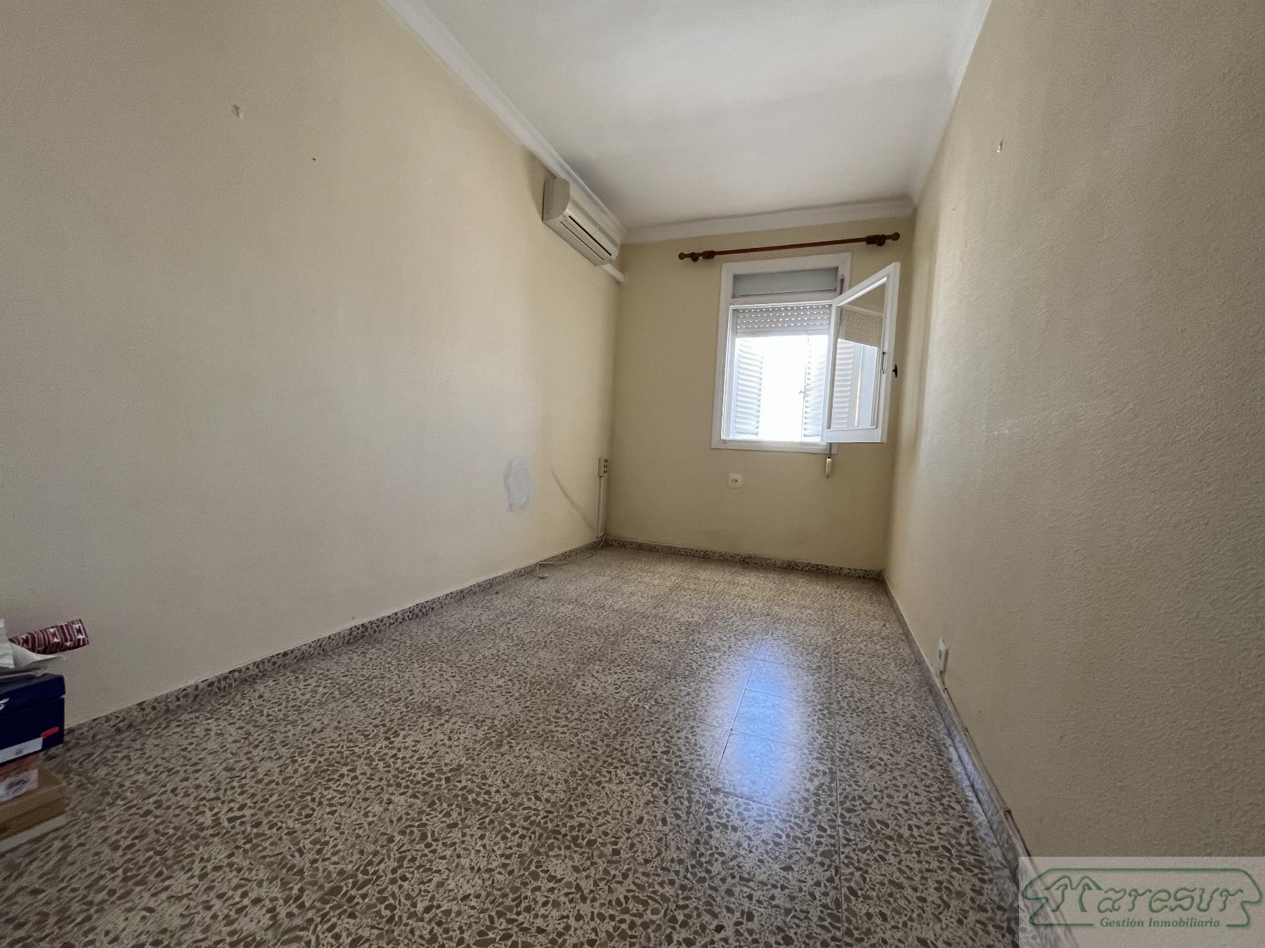 For sale of flat in San Fernando