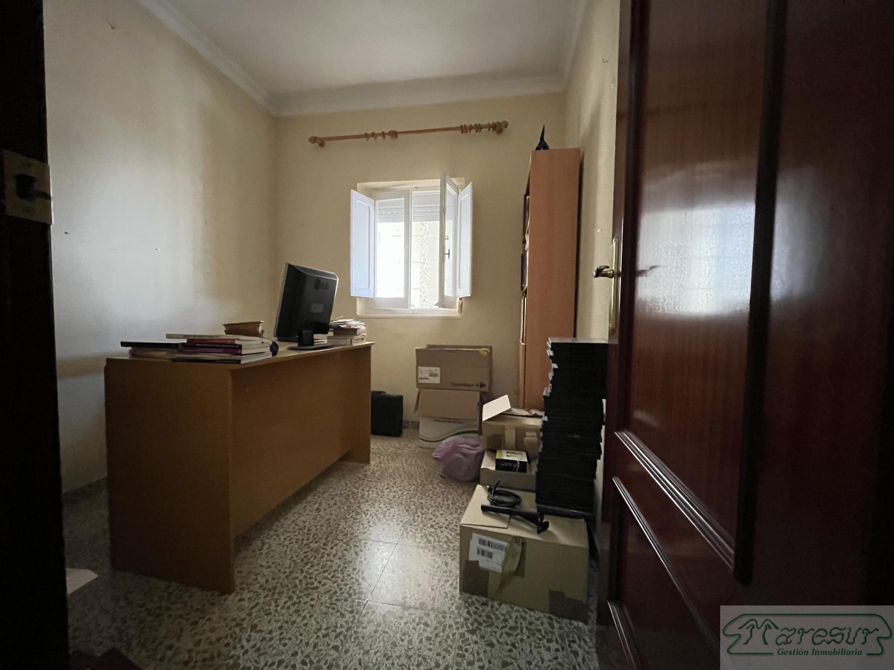 For sale of flat in San Fernando