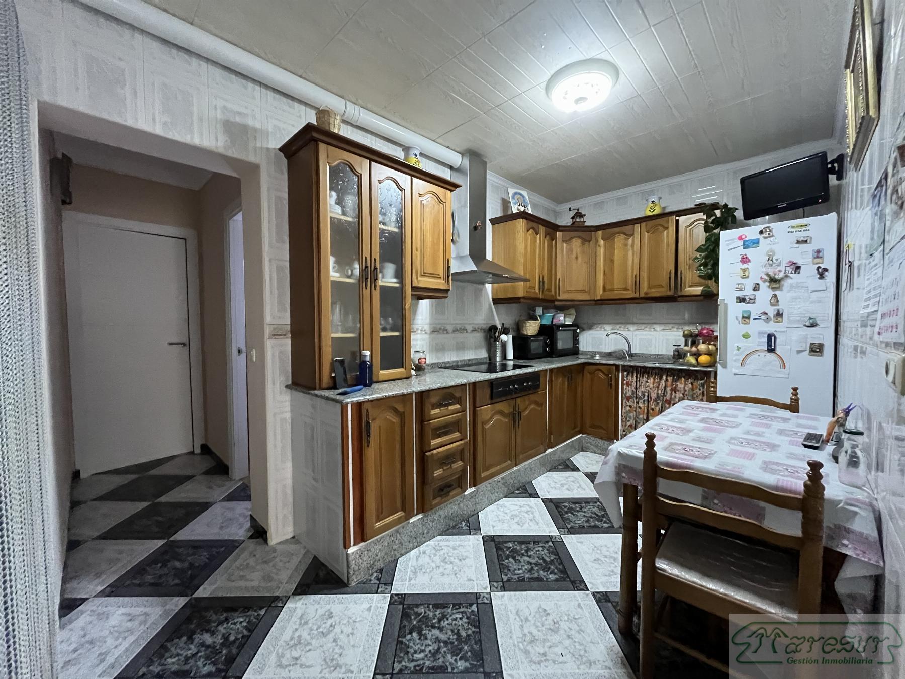 For sale of house in San Fernando