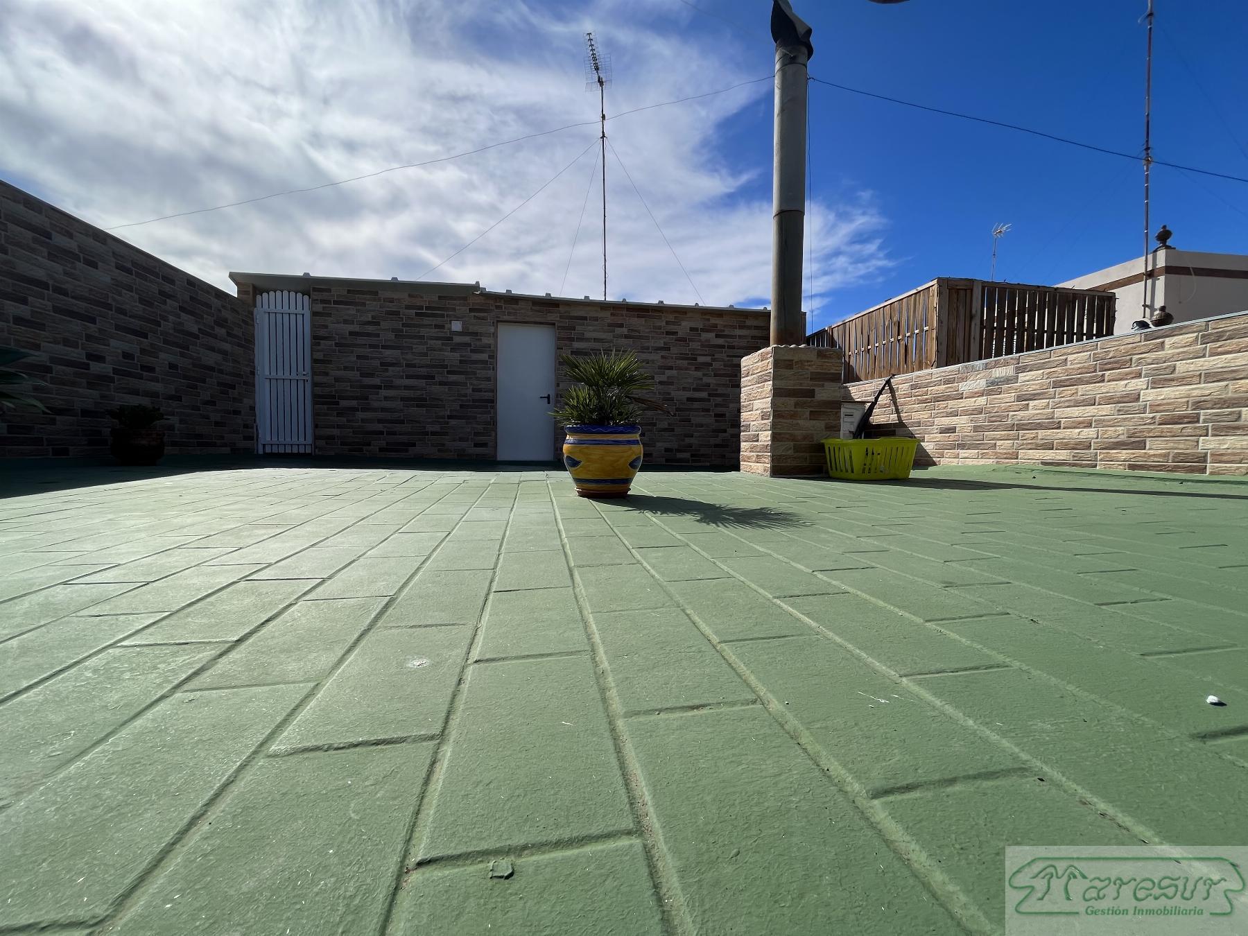 For sale of house in San Fernando