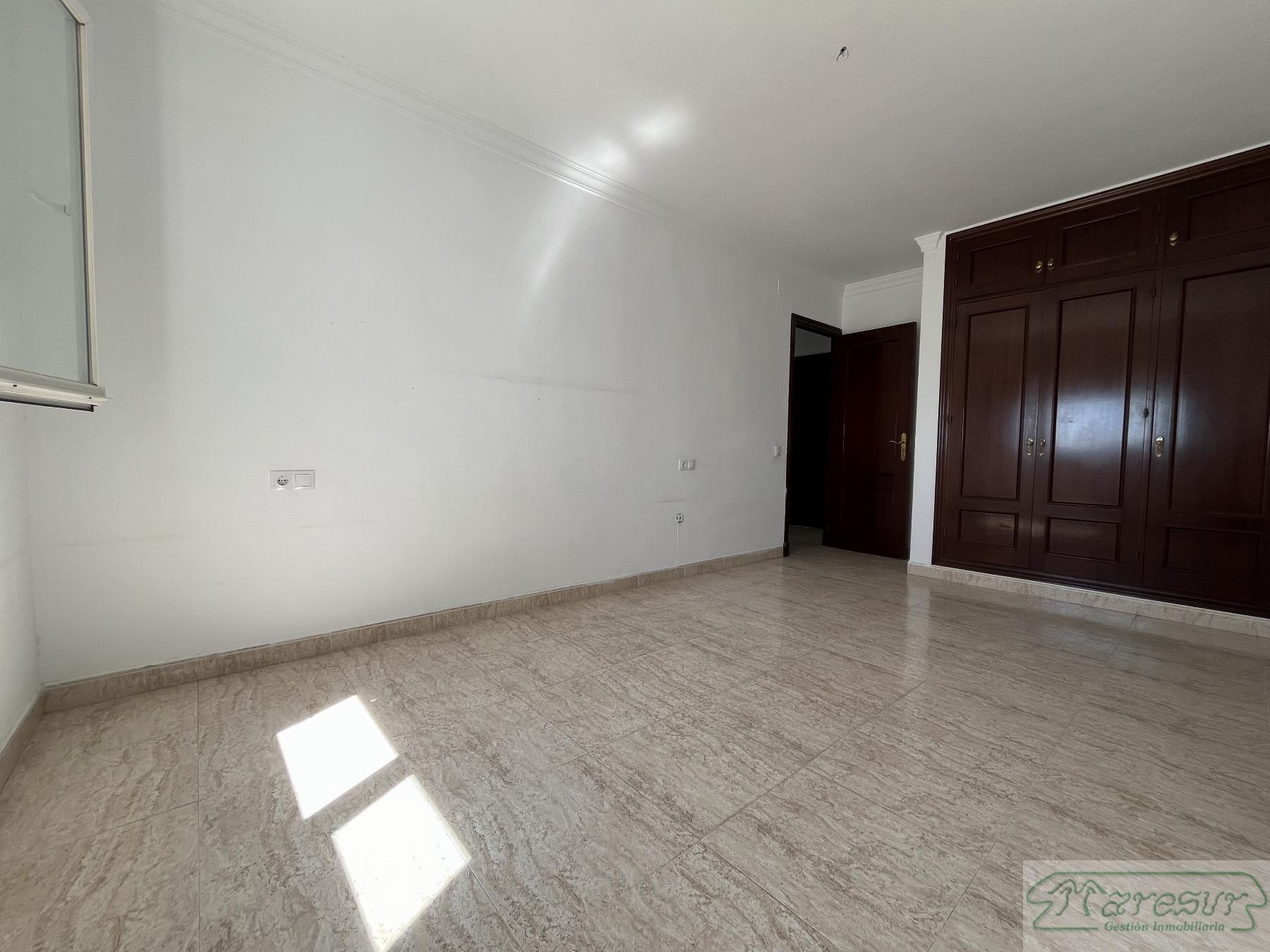 For sale of flat in San Fernando