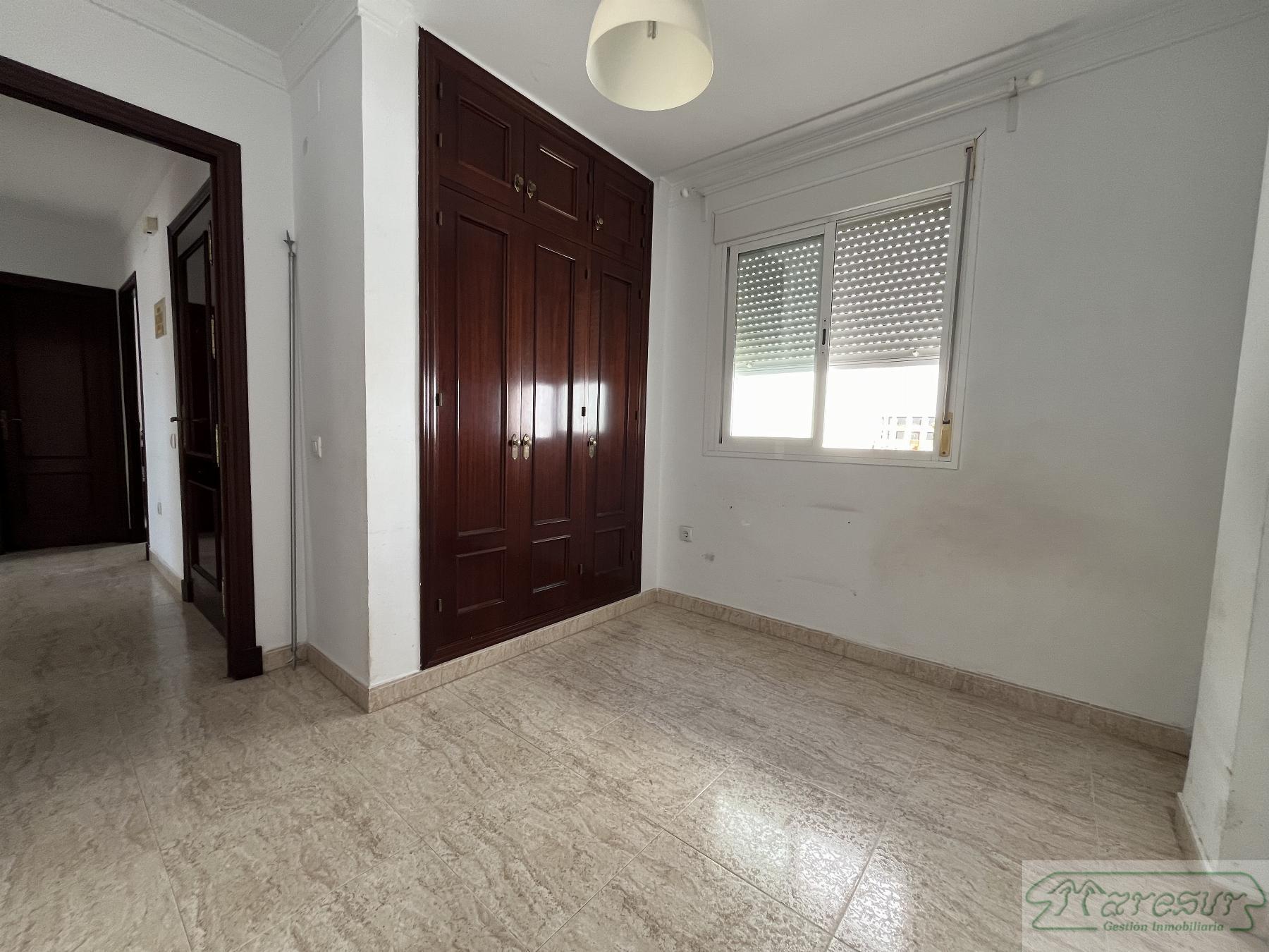 For sale of flat in San Fernando