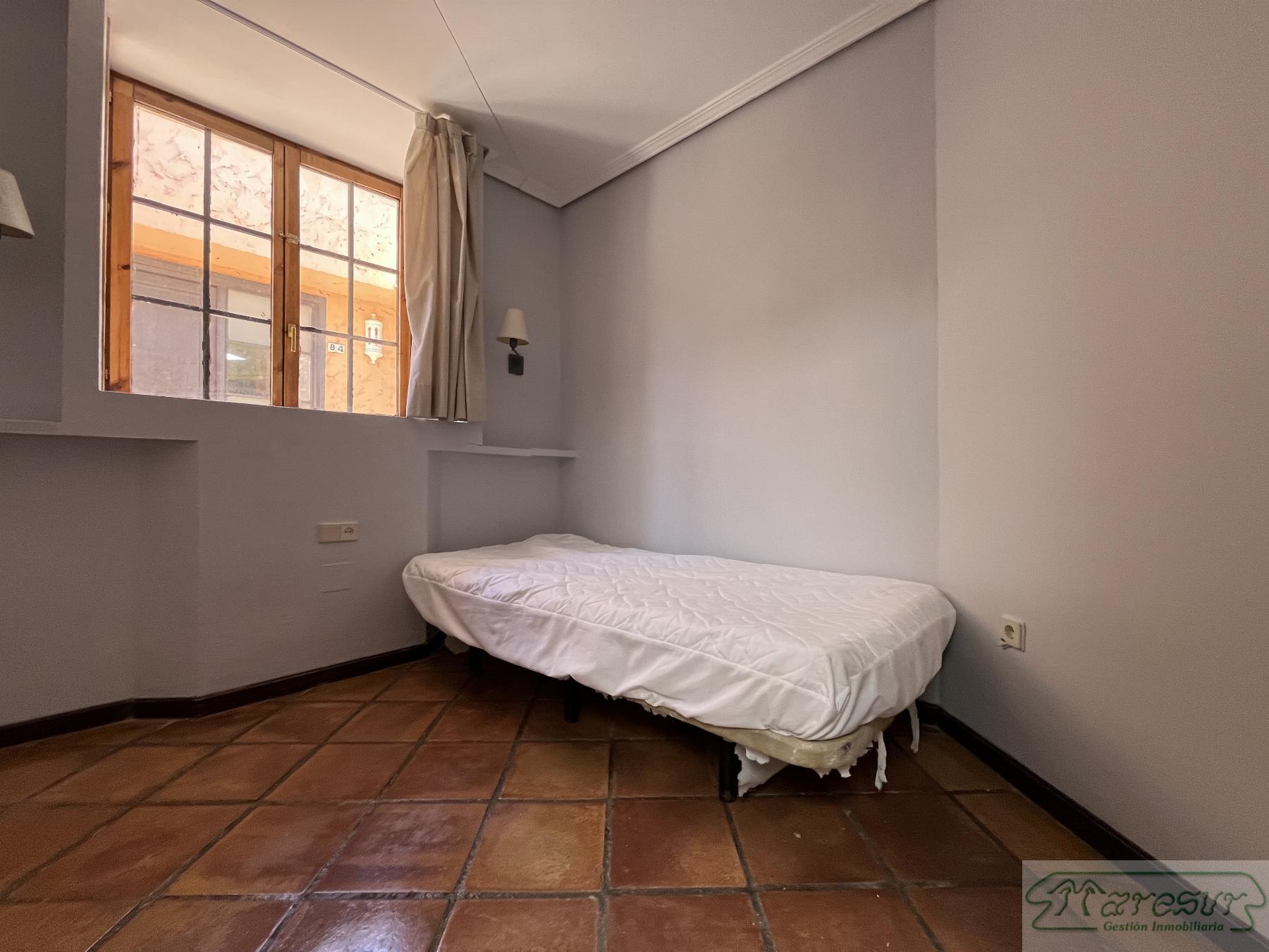 For sale of bungalow in San Fernando
