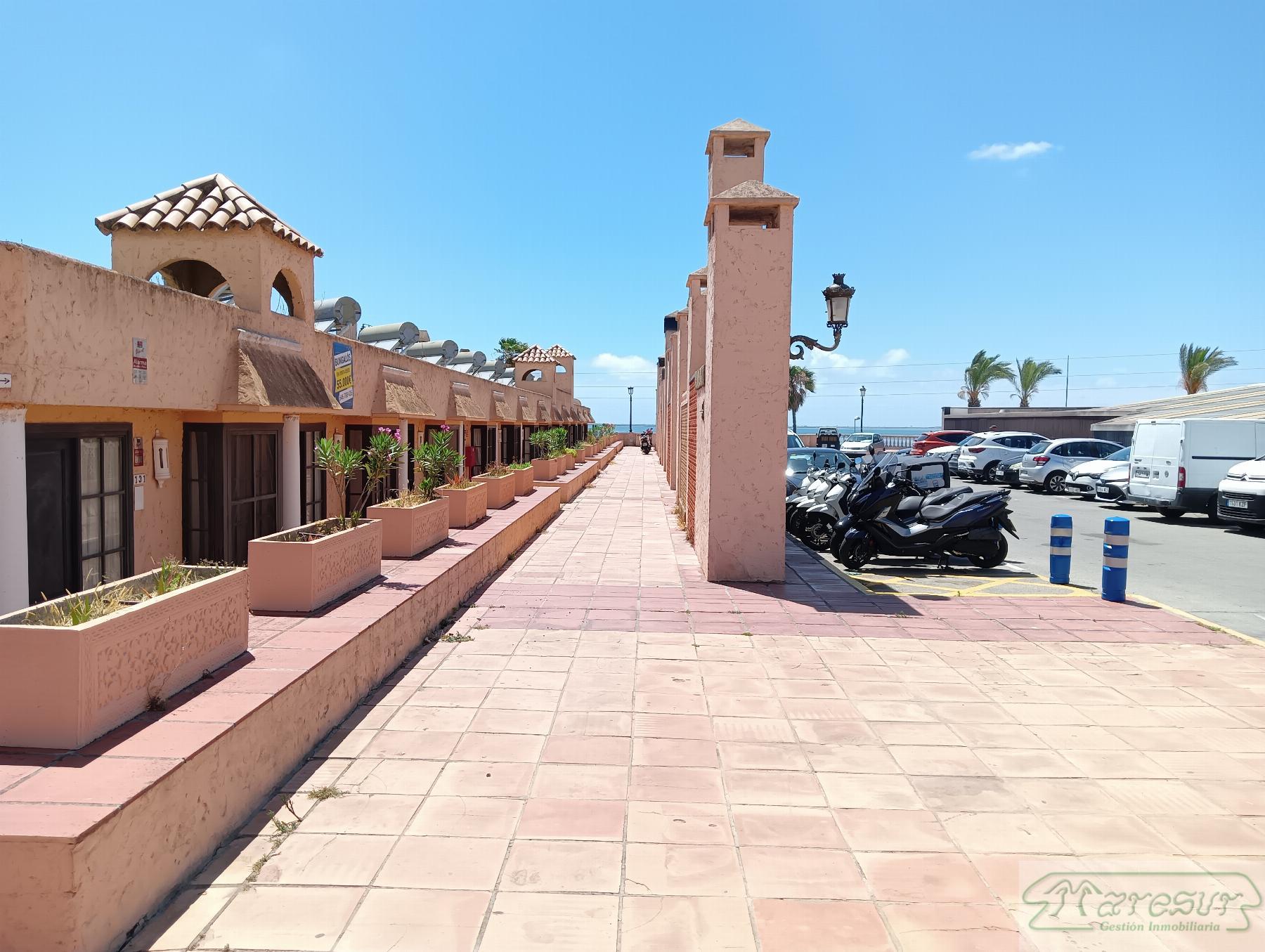 For sale of bungalow in San Fernando