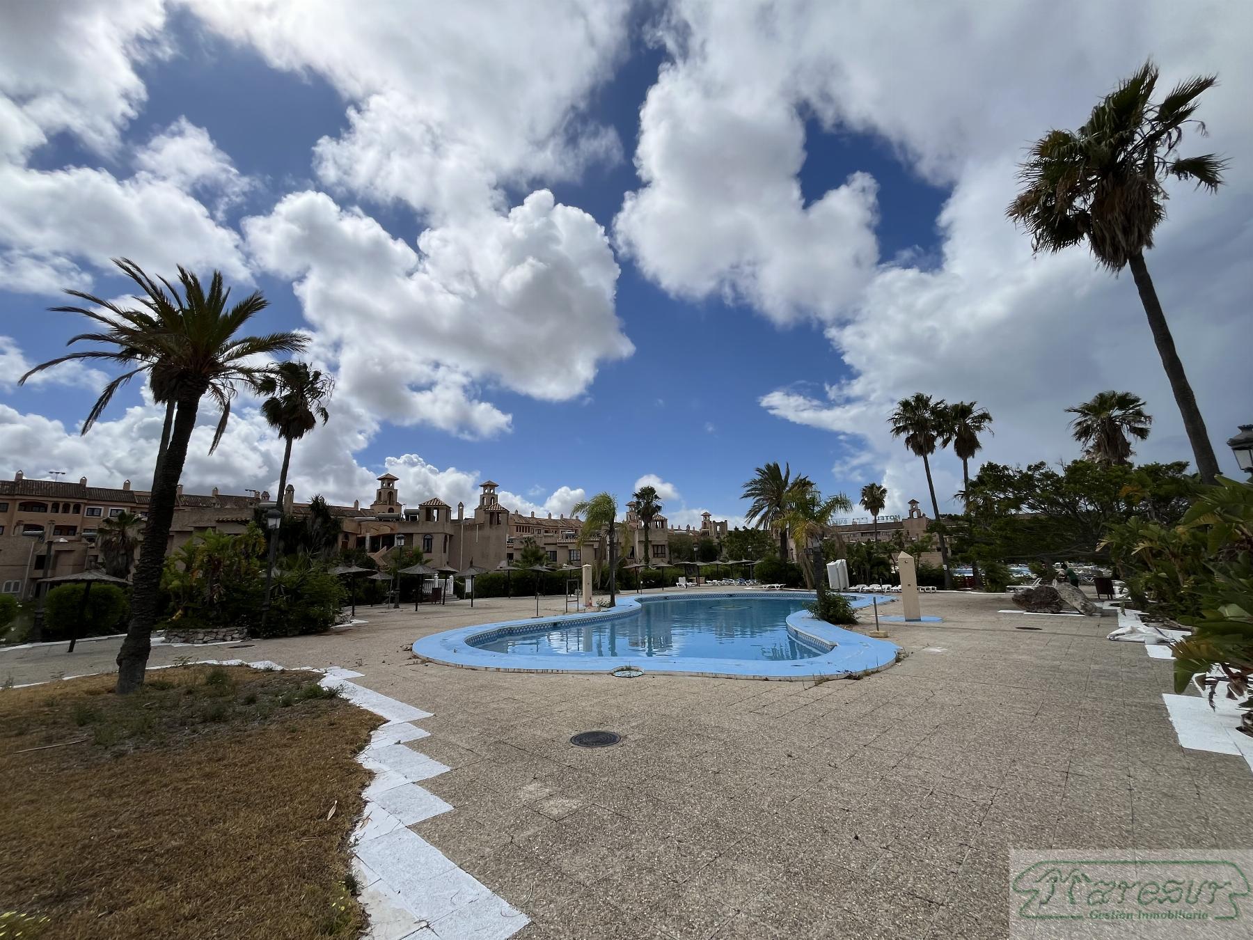 For sale of bungalow in San Fernando