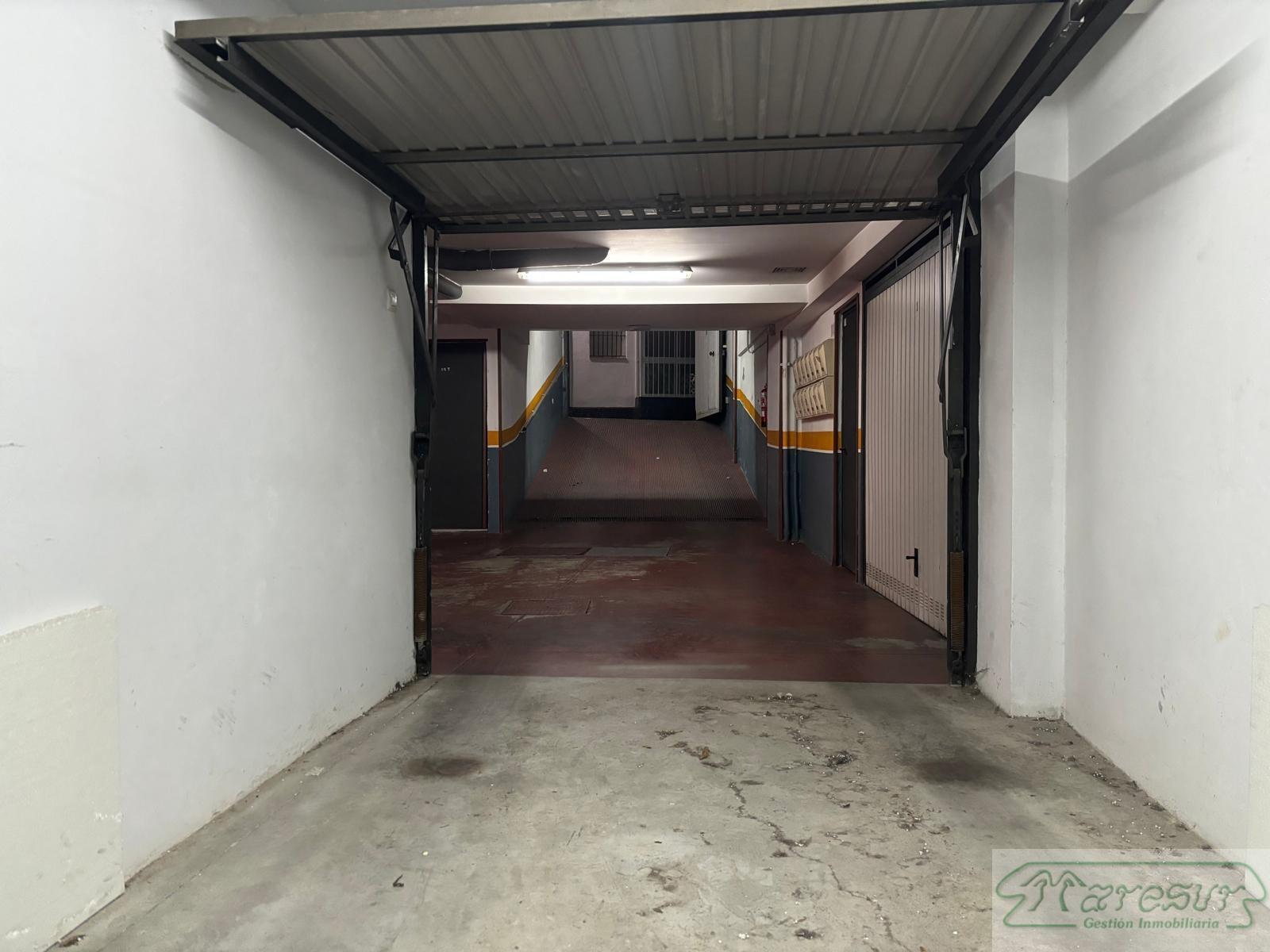 For sale of garage in San Fernando