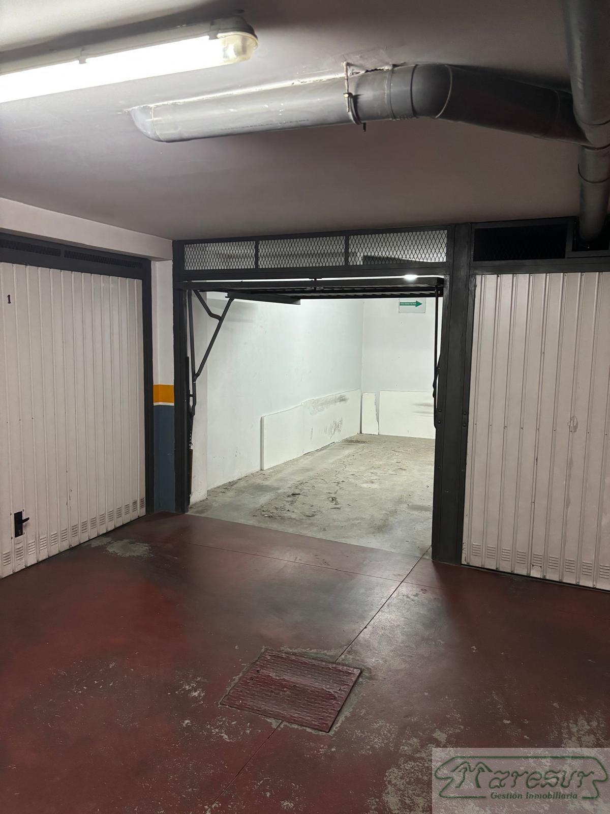 For sale of garage in San Fernando