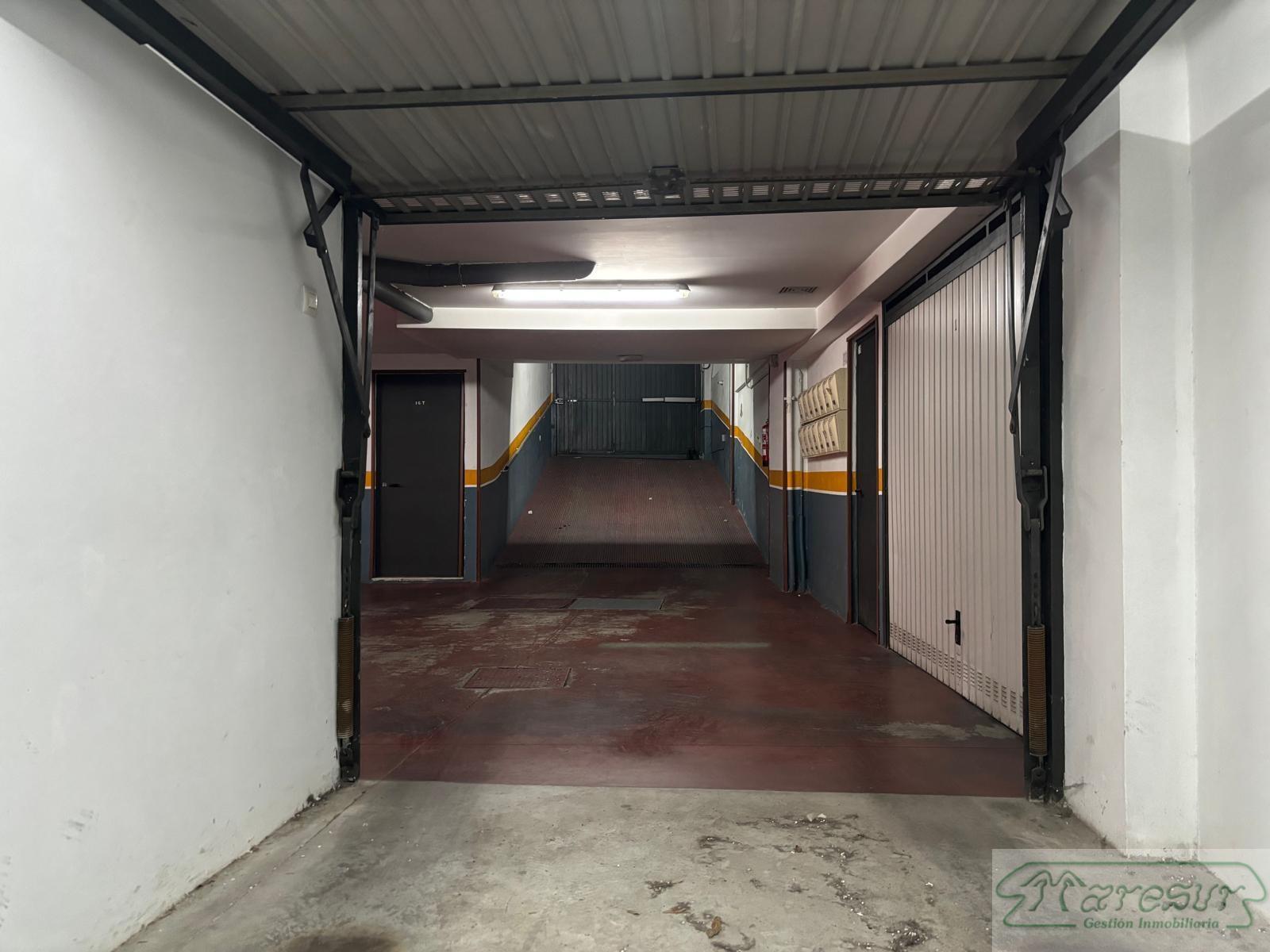 For sale of garage in San Fernando
