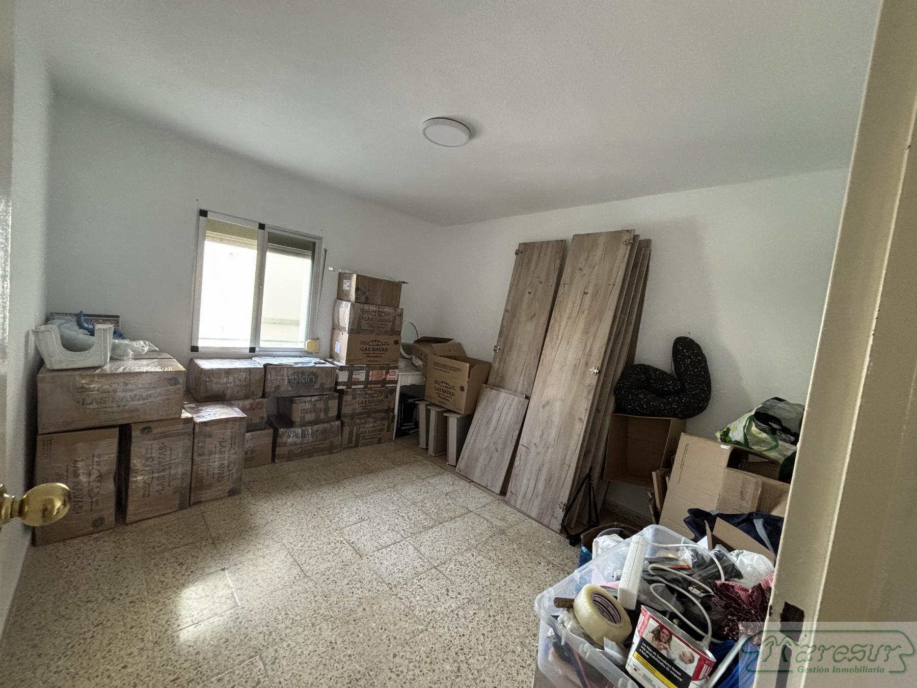 For sale of flat in San Fernando