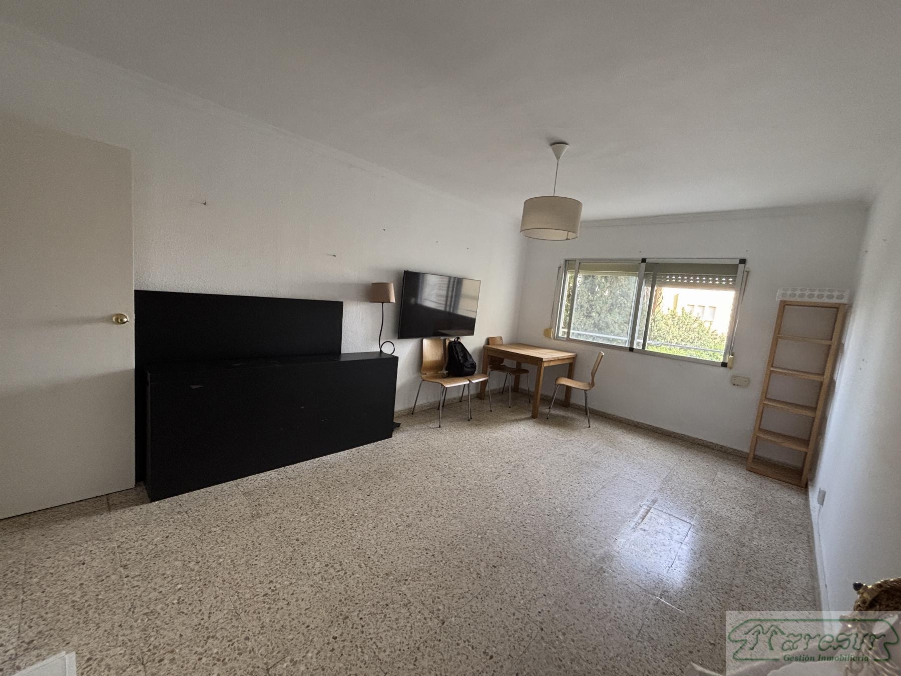 For sale of flat in San Fernando