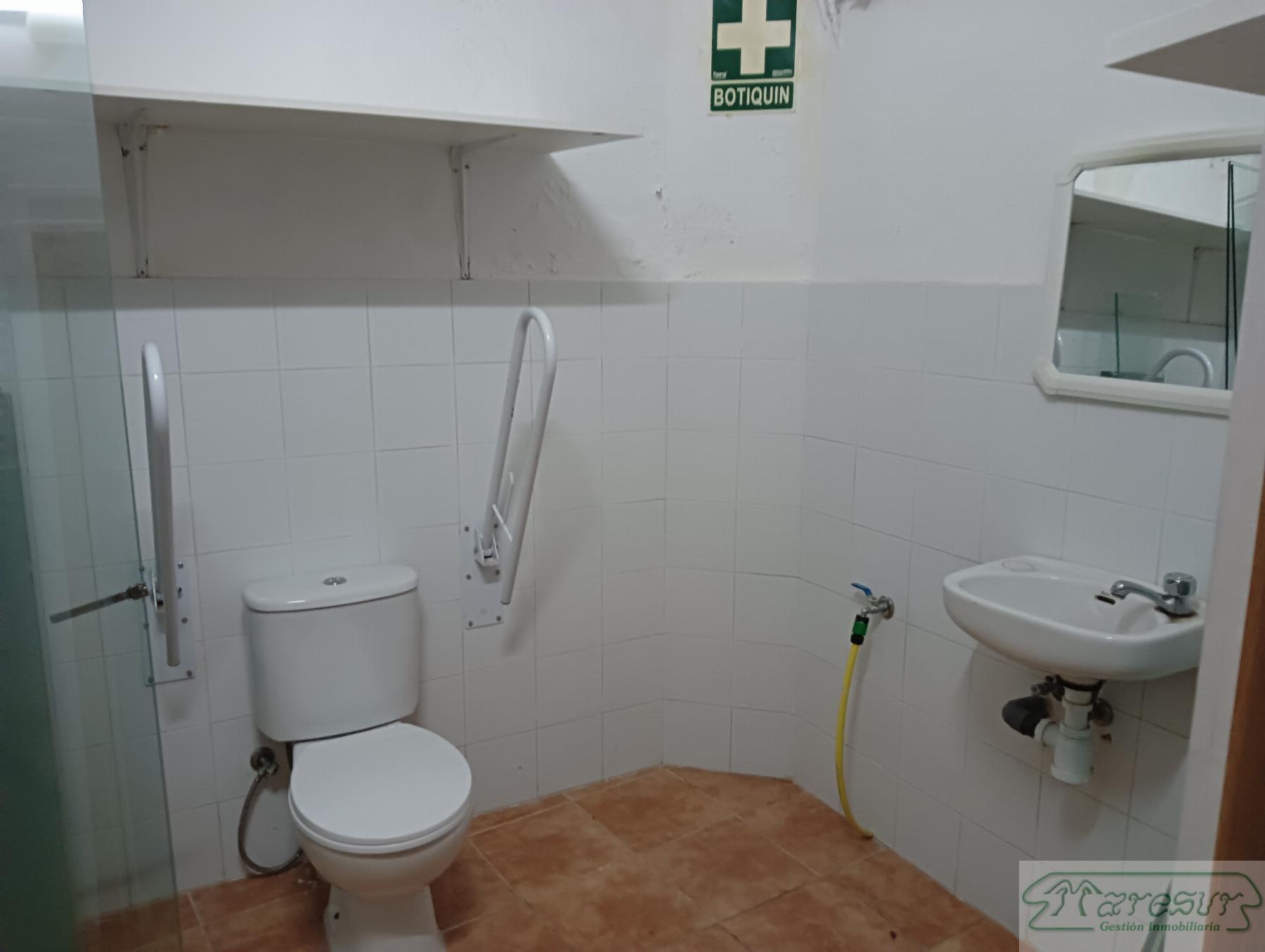 For rent of commercial in San Fernando