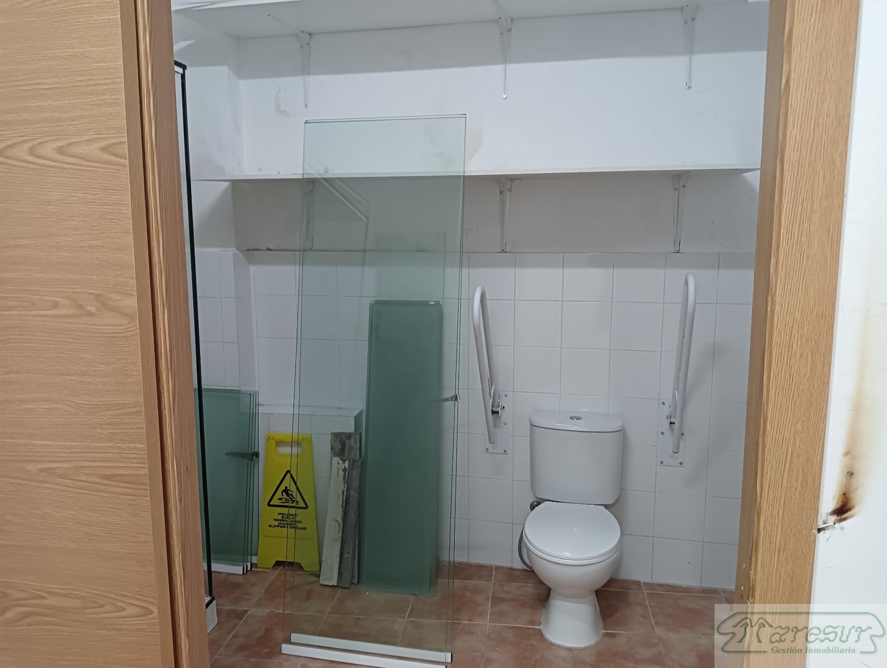 For rent of commercial in San Fernando