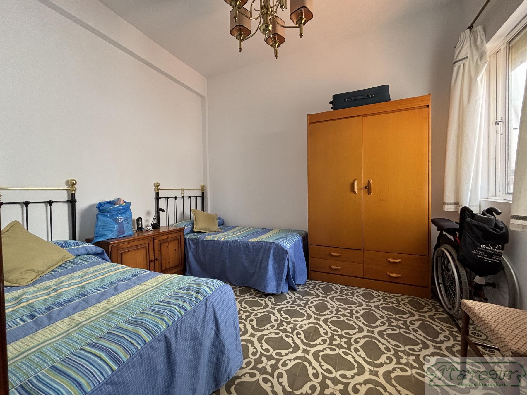 For sale of house in San Fernando