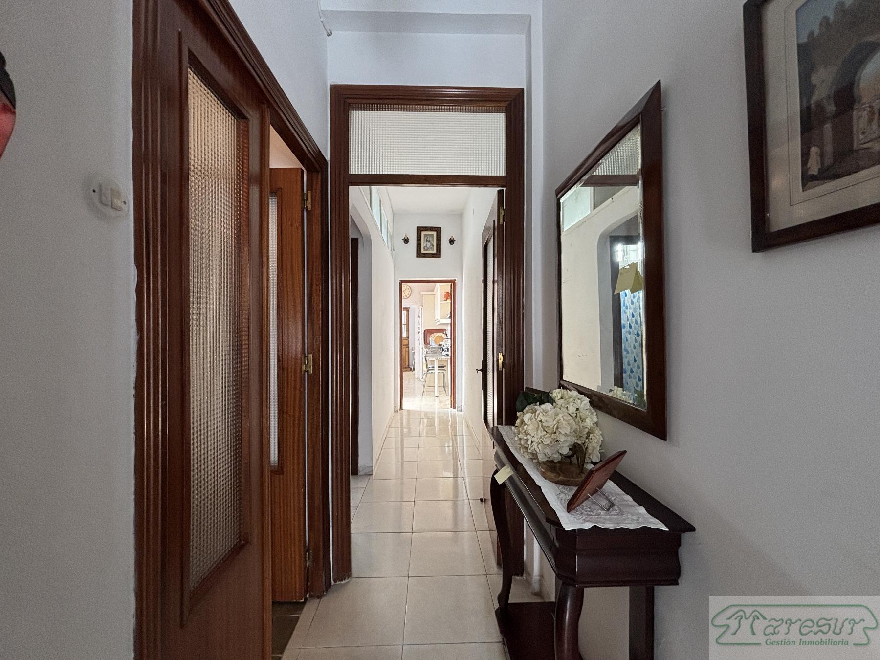 For sale of house in San Fernando