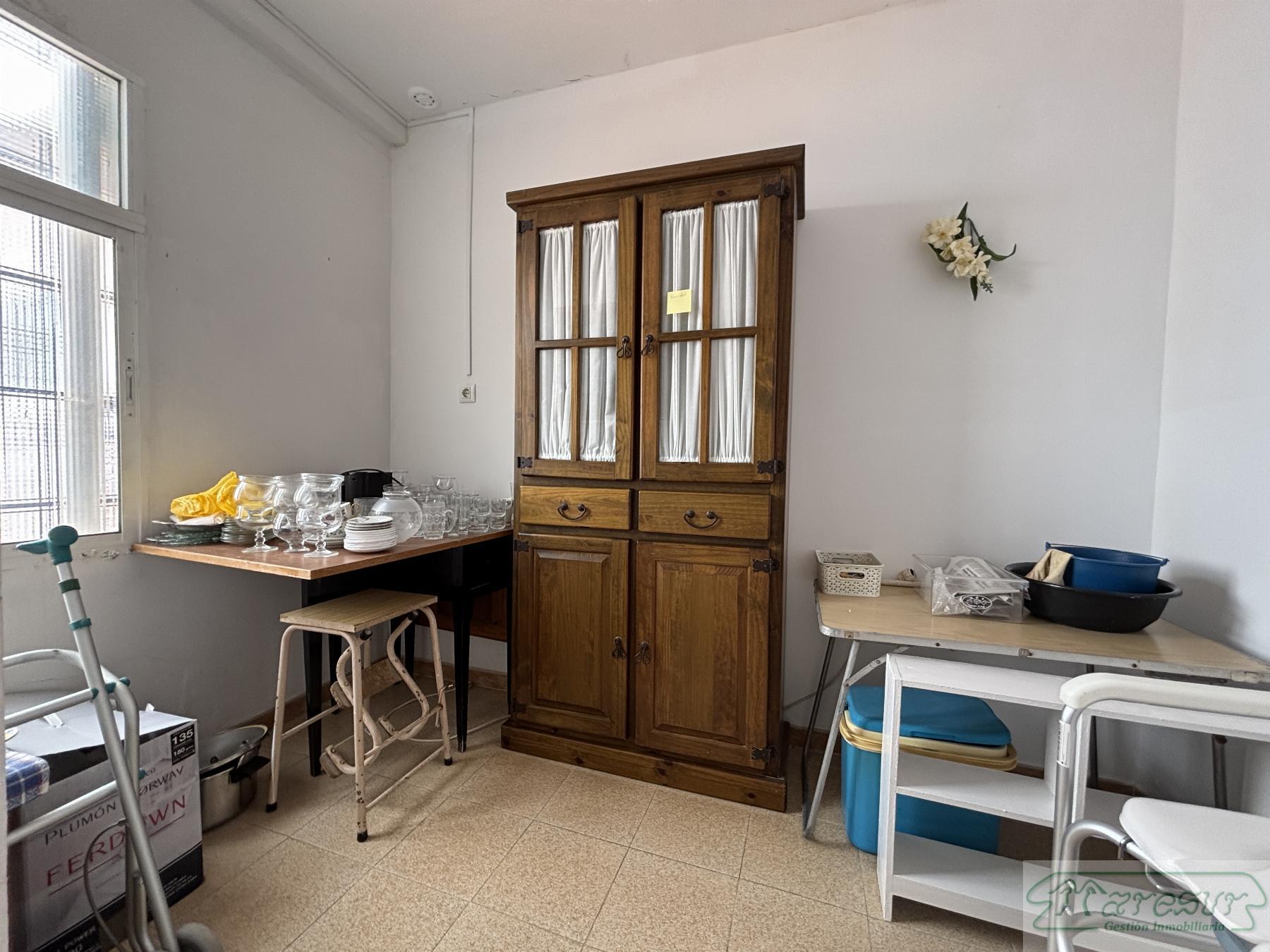 For sale of house in San Fernando
