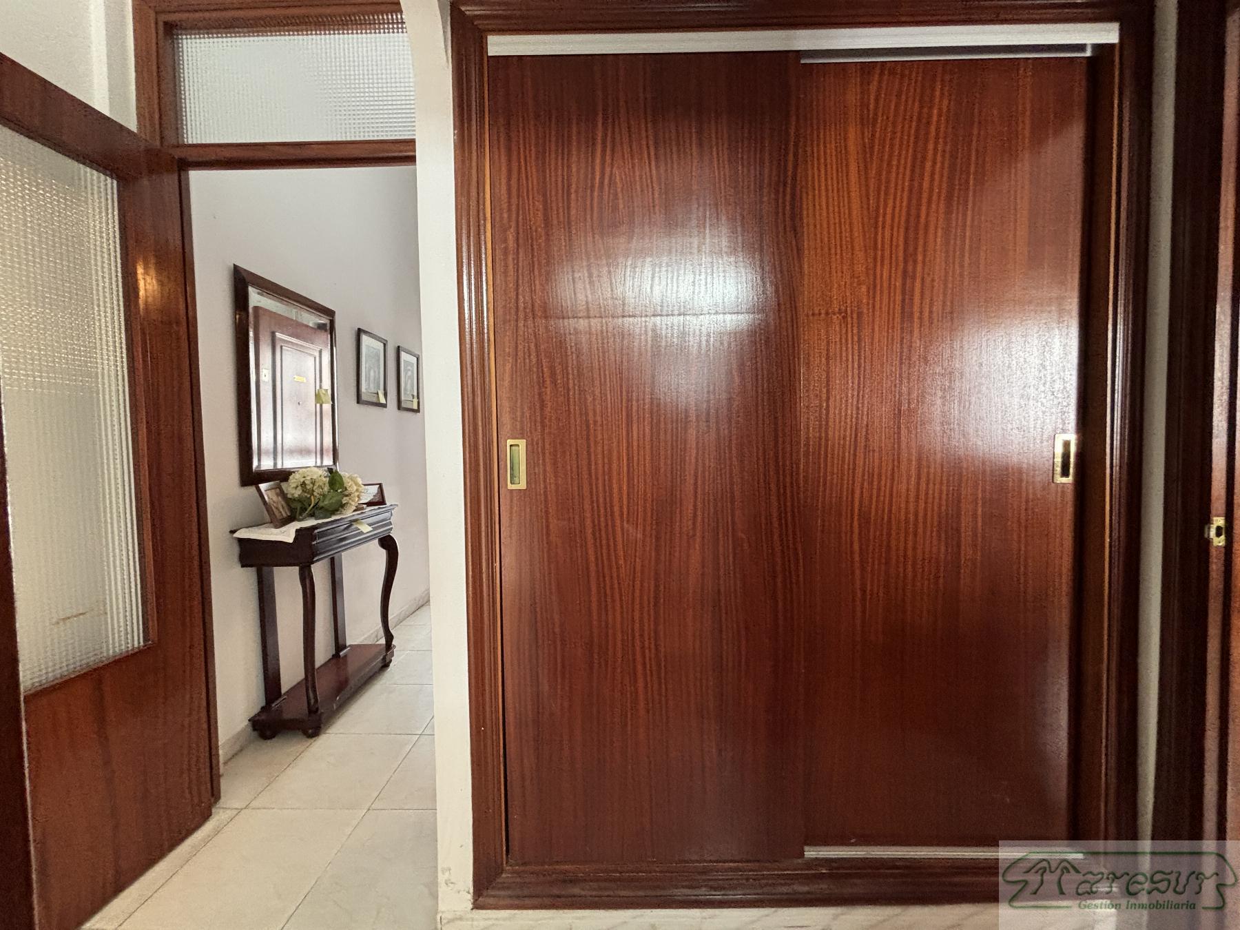For sale of house in San Fernando