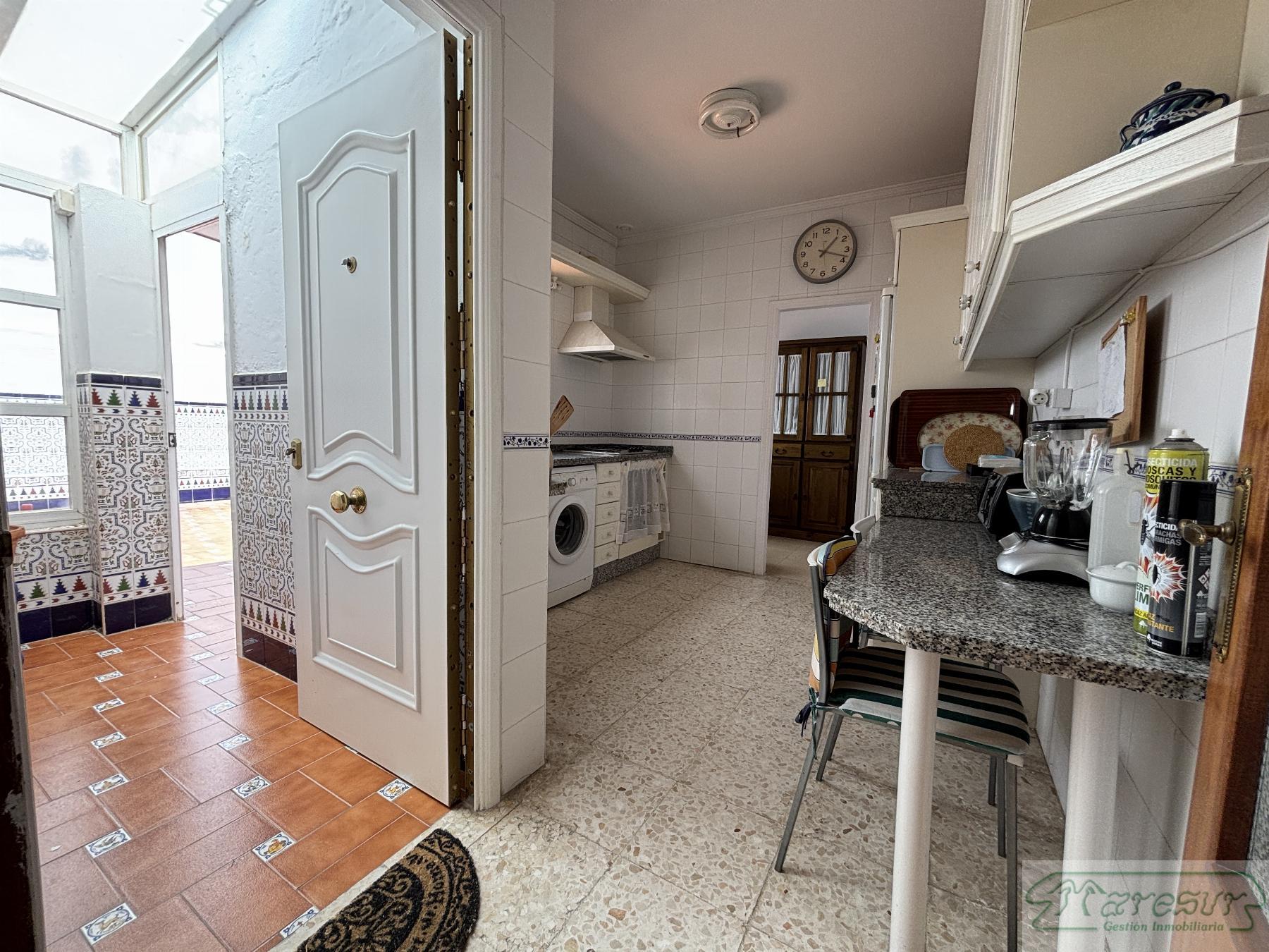 For sale of house in San Fernando