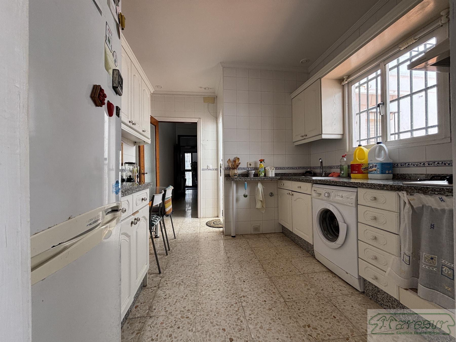 For sale of house in San Fernando