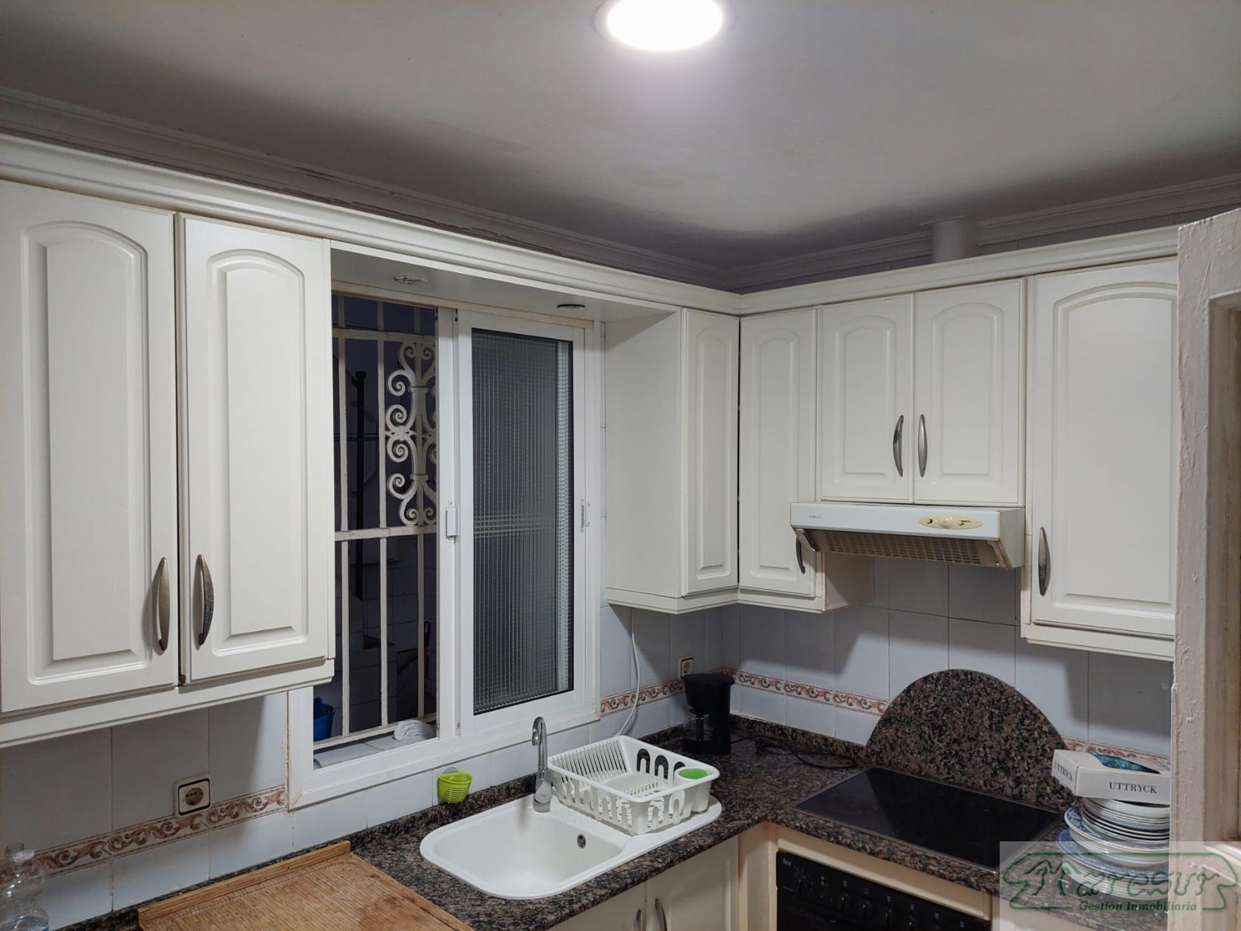 For sale of house in San Fernando