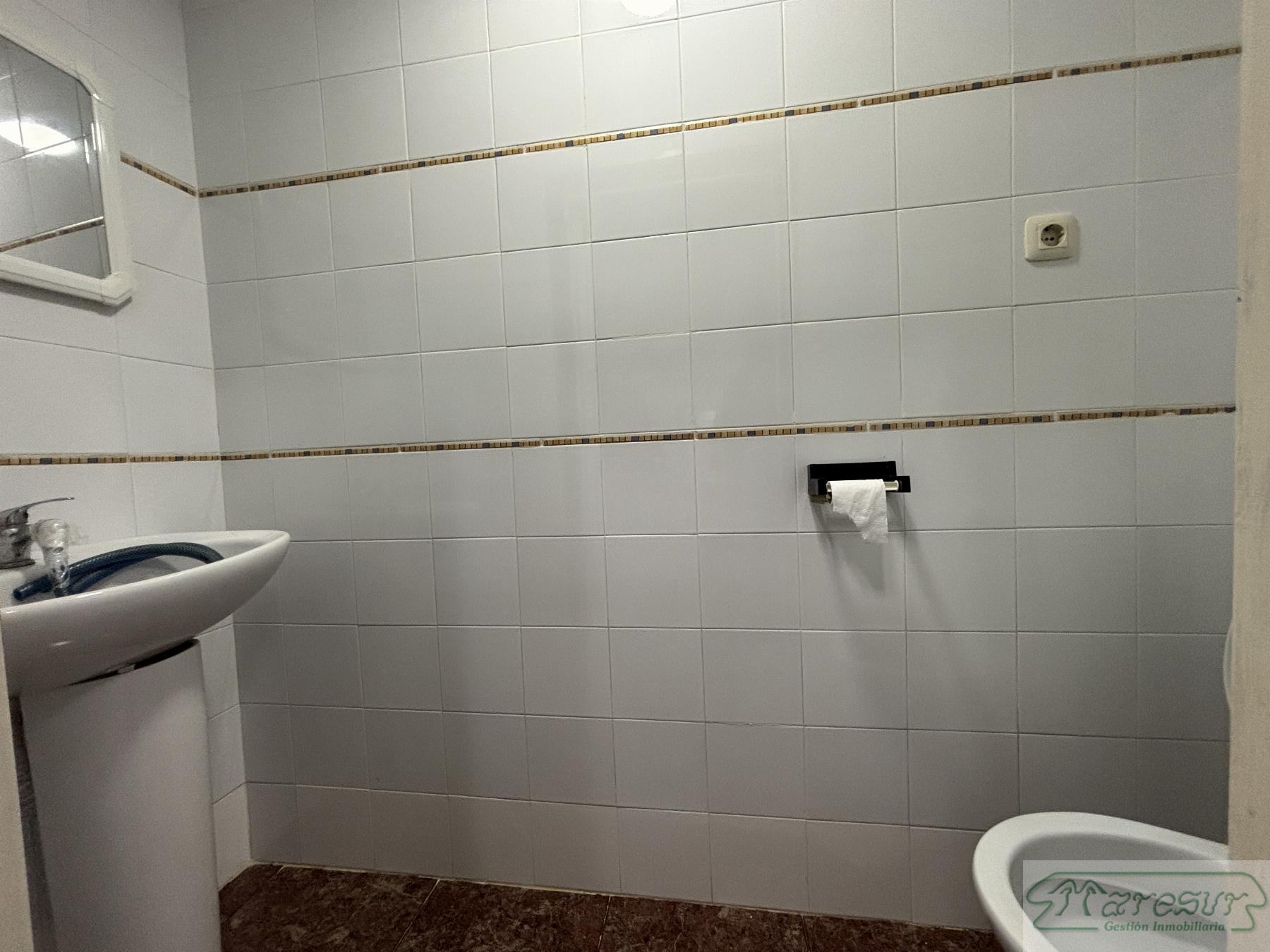 For sale of commercial in San Fernando