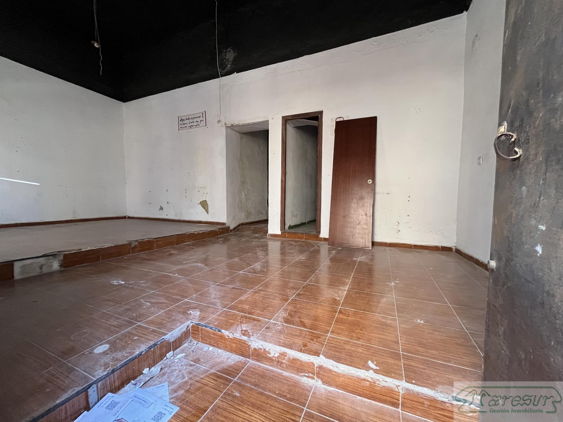 For rent of commercial in San Fernando