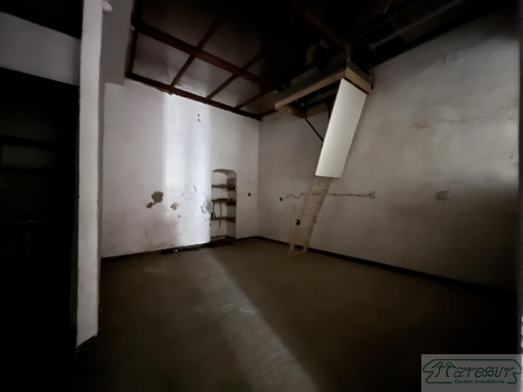 For rent of commercial in San Fernando