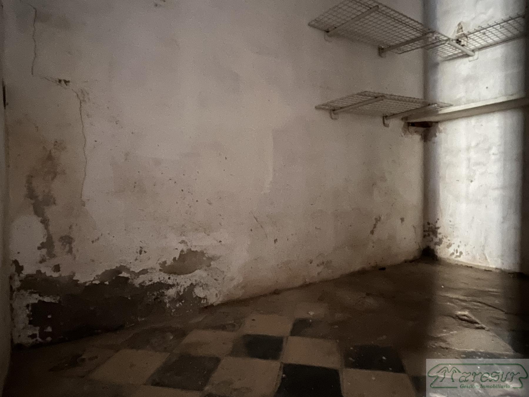 For rent of commercial in San Fernando