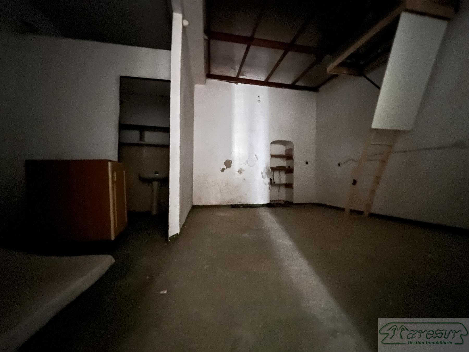 For rent of commercial in San Fernando