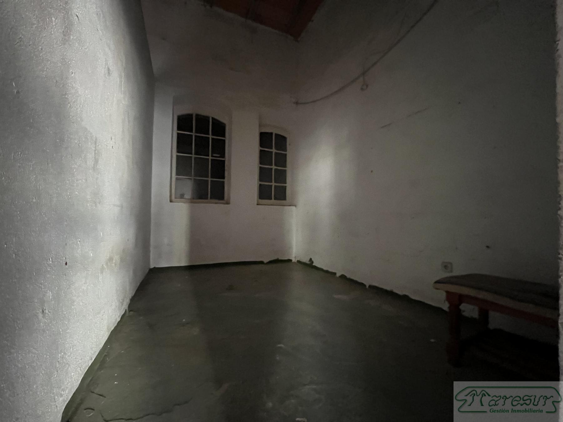 For rent of commercial in San Fernando