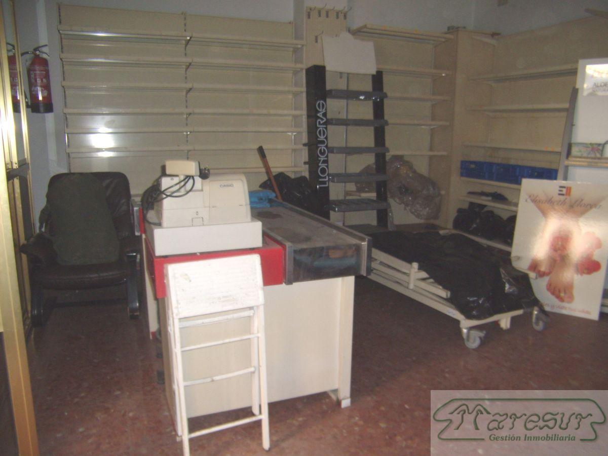 For sale of commercial in San Fernando