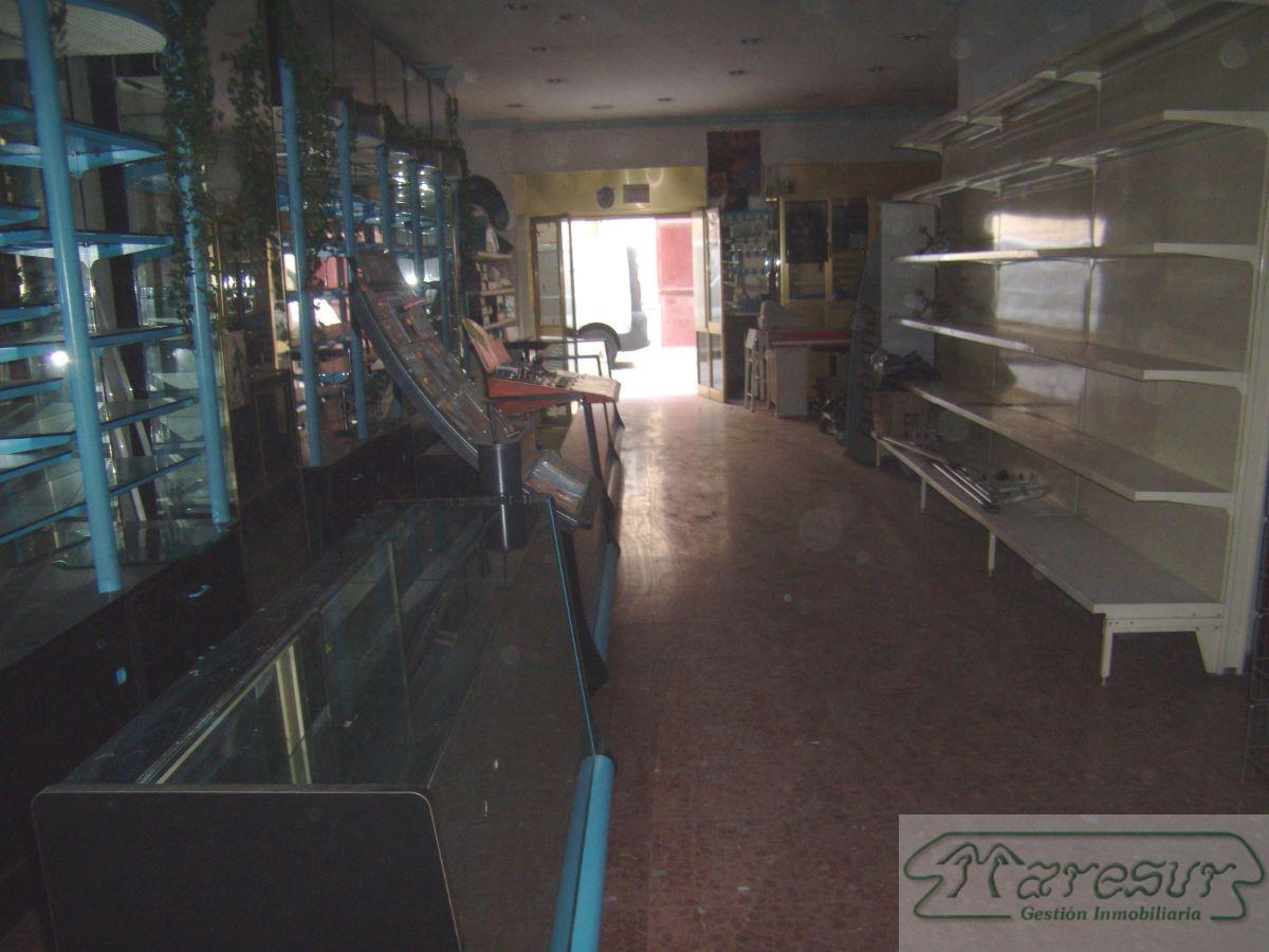 For sale of commercial in San Fernando