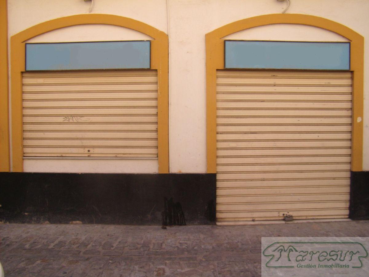 For sale of commercial in San Fernando