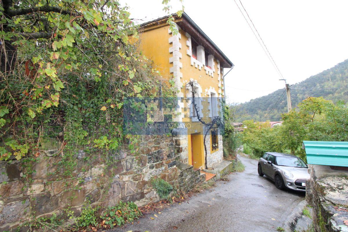 For sale of house in Camaleño