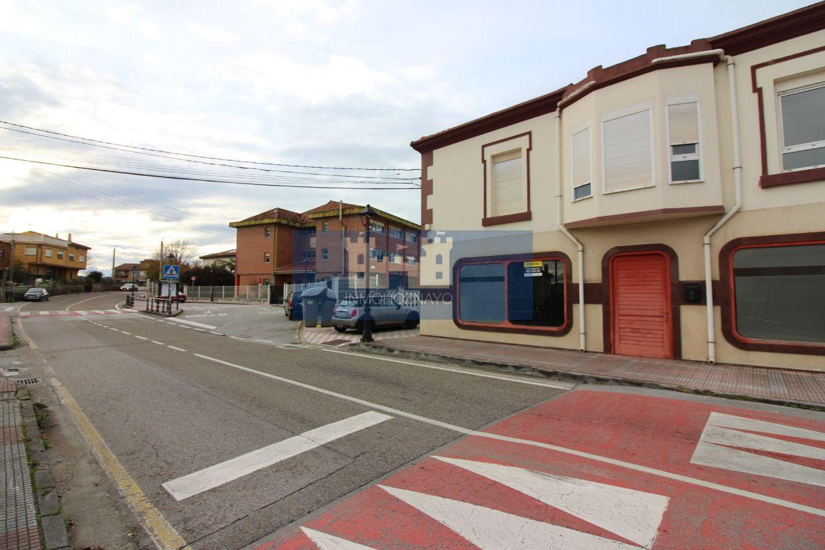 For sale of commercial in Cacicedo